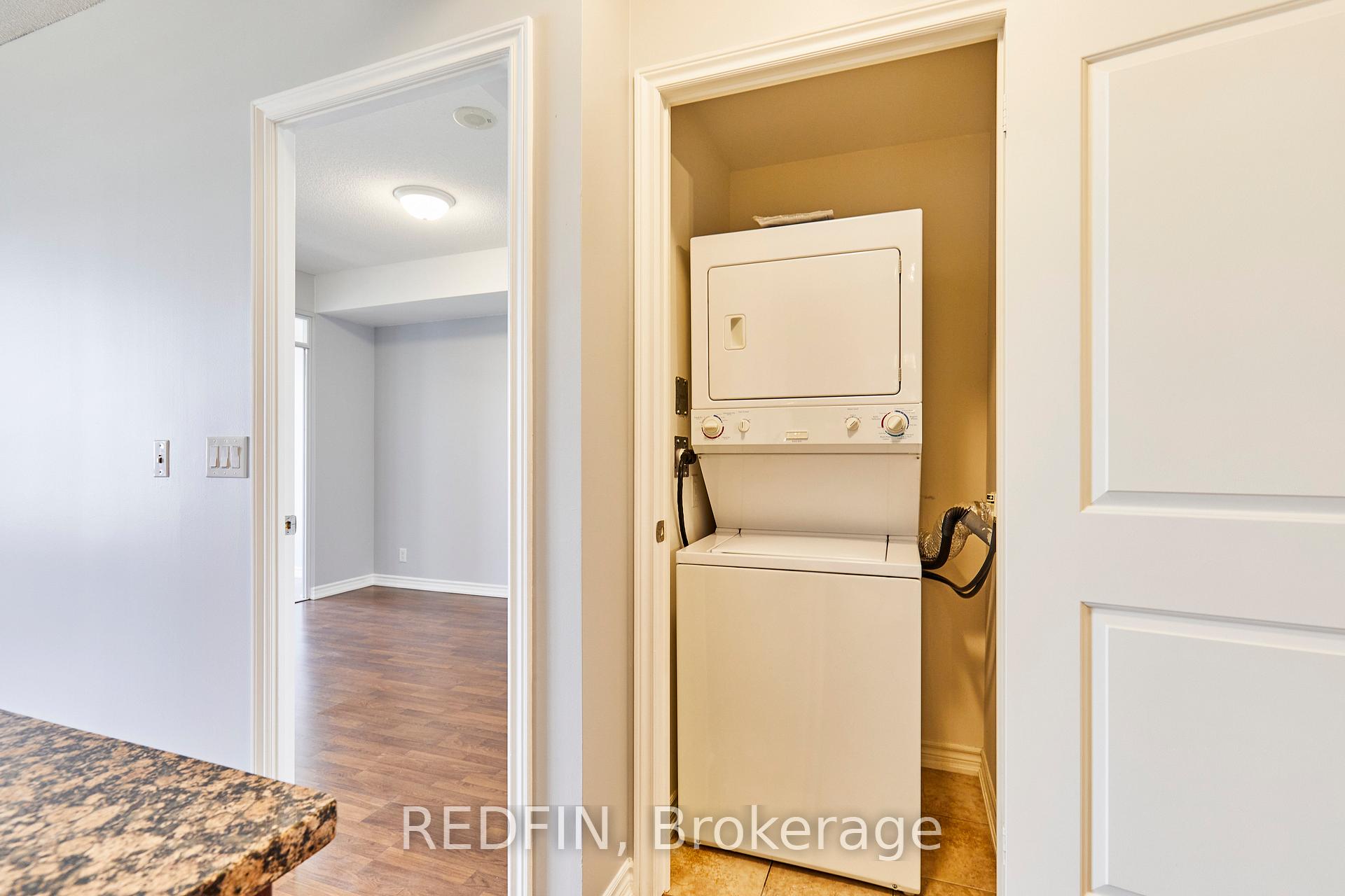 2 Bedrooms Condo at 9235 Jane, Vaughan For sale