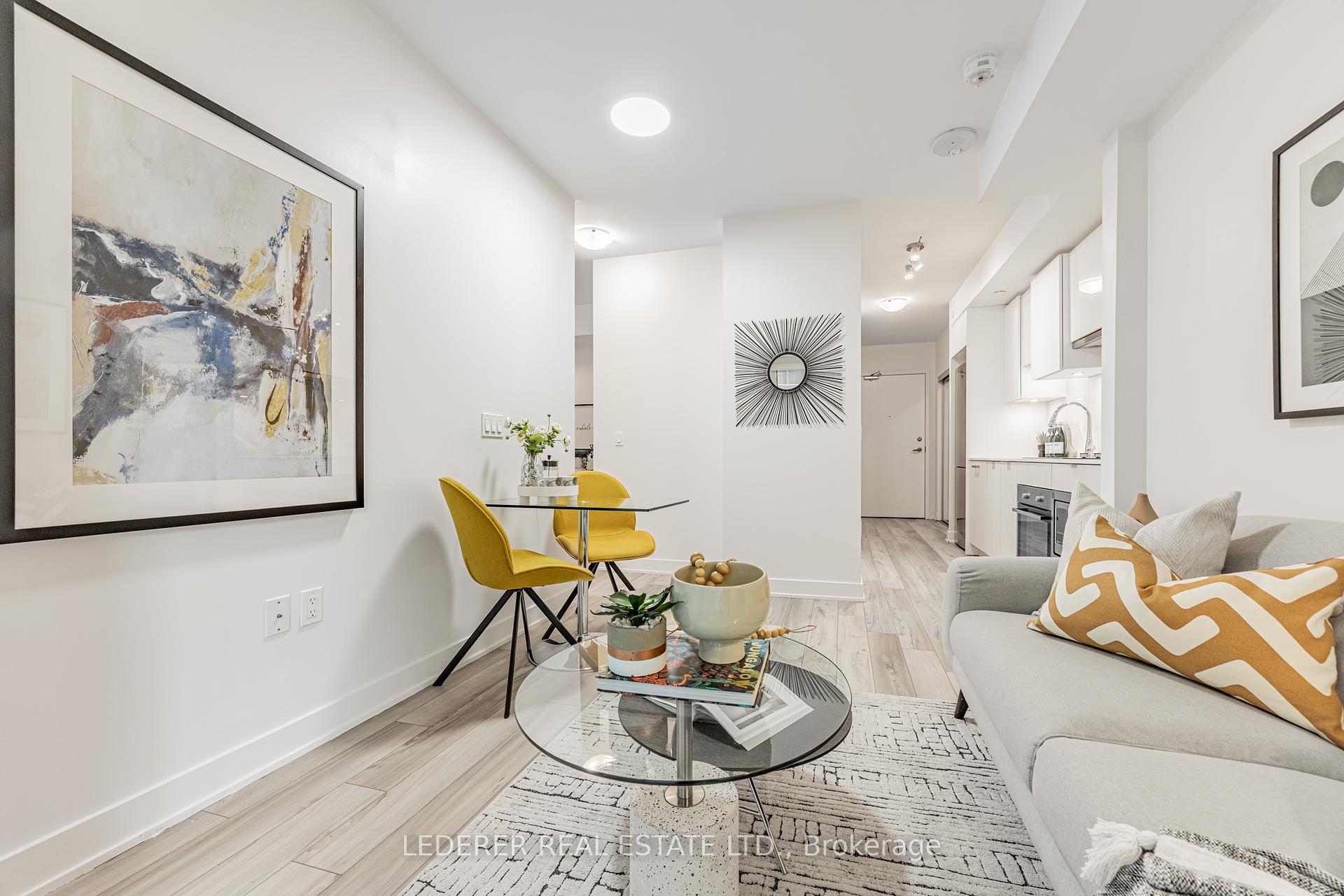 2 Bedrooms Condo at 195 Redpath, Toronto For sale