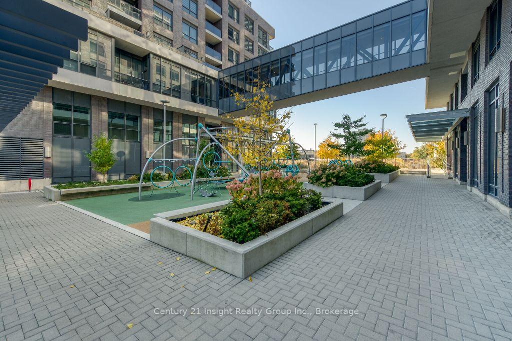 1 Bedroom Condo at 10 Gibbs,  Toronto For sale