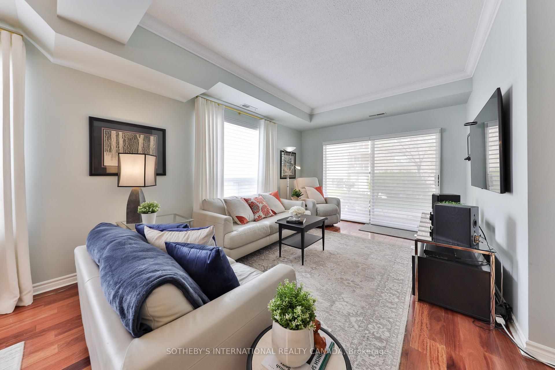 2 Bedrooms Condo at 5194 Lakeshore, Burlington For sale