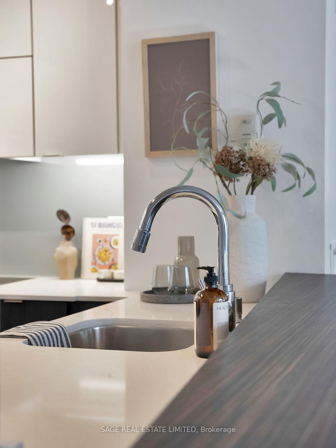 3 Bedrooms Condo at 955 Queen, Toronto For sale