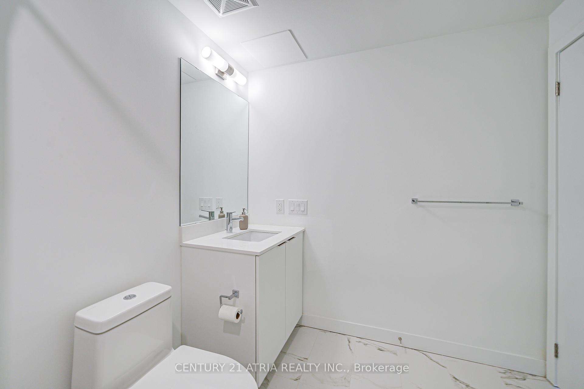 3 Bedrooms Condo at 7 Golden Lion, Toronto For sale