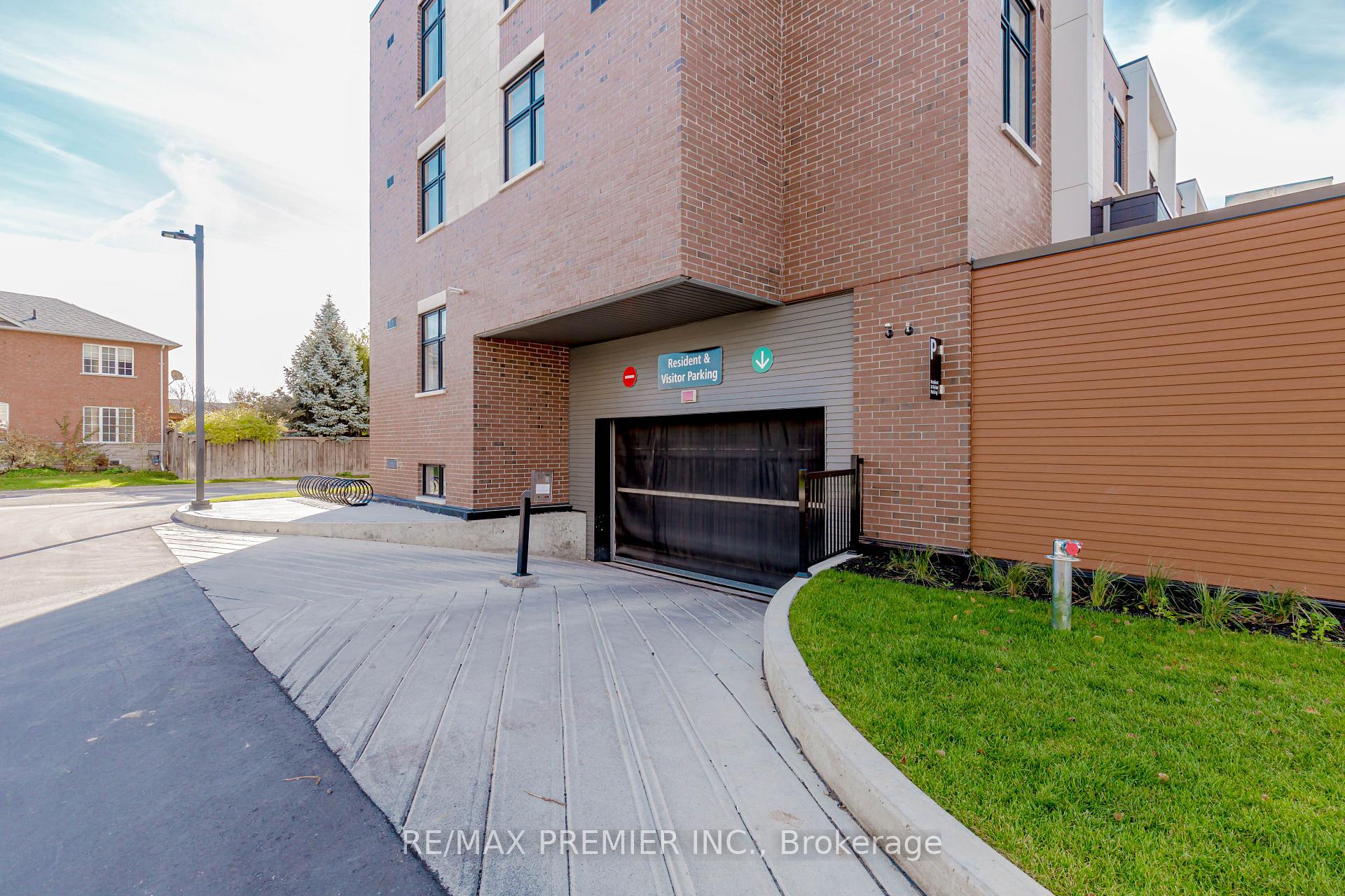 3 Bedrooms Condo at 9560 ISLINGTON,  Vaughan For sale