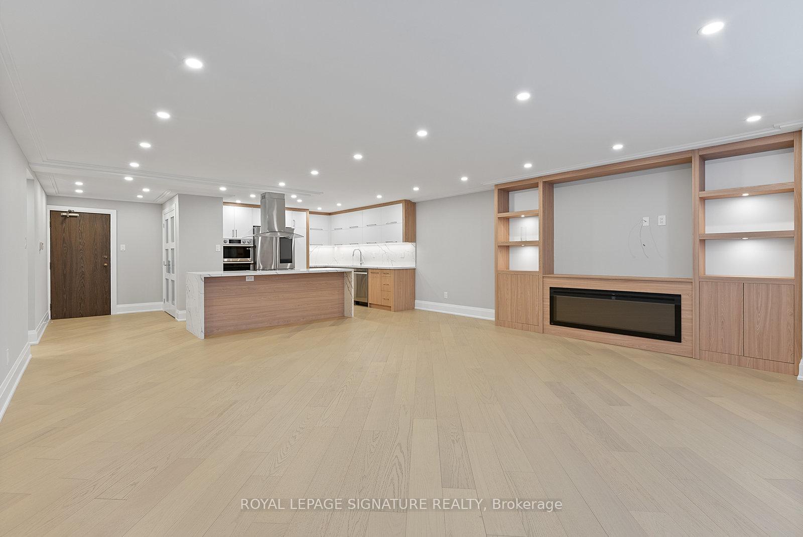 2 Bedrooms Condo at 77 Carlton,  Toronto For sale
