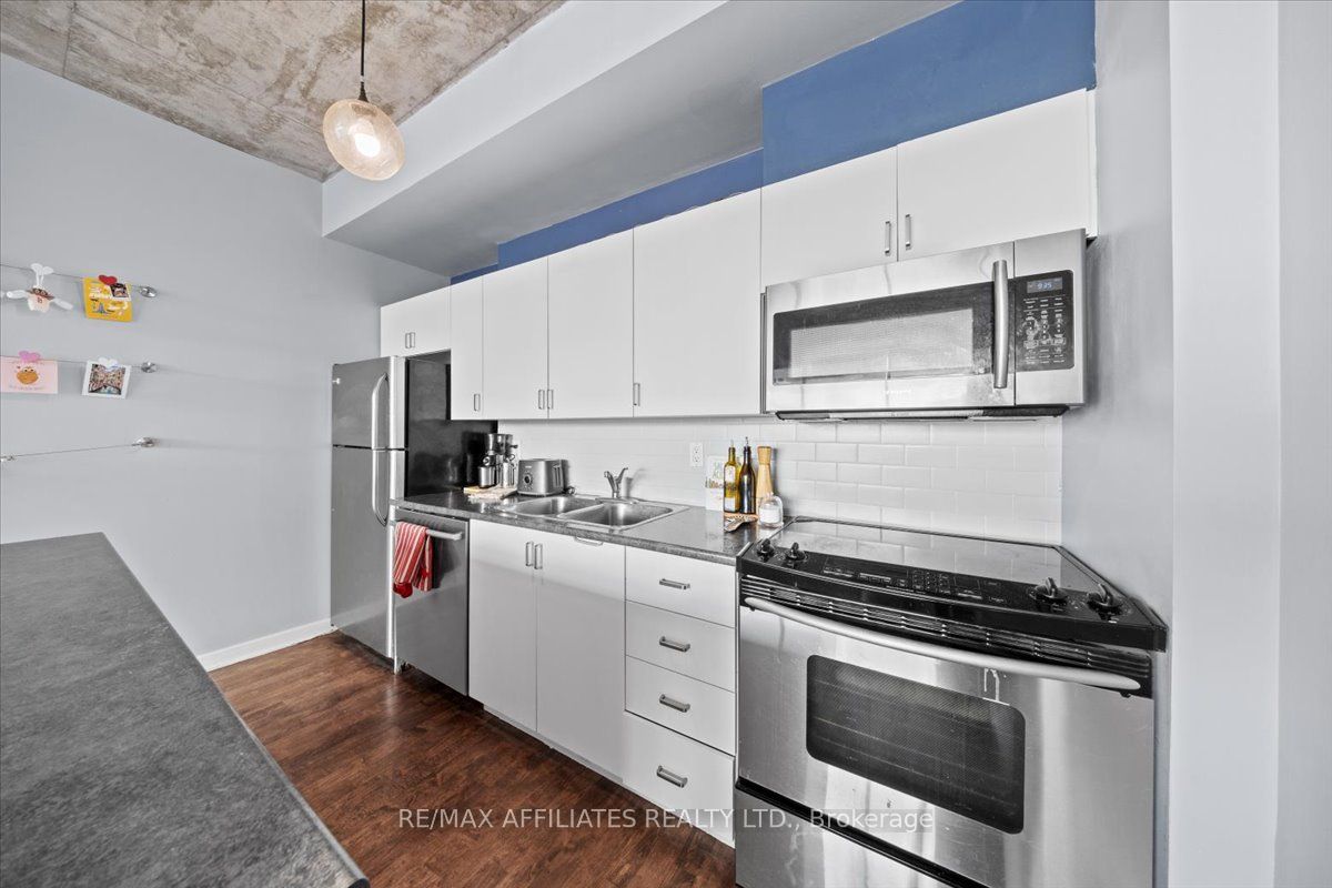 #201 - 180 York Street, LowerTownSandyHill, ON K1N 1J6