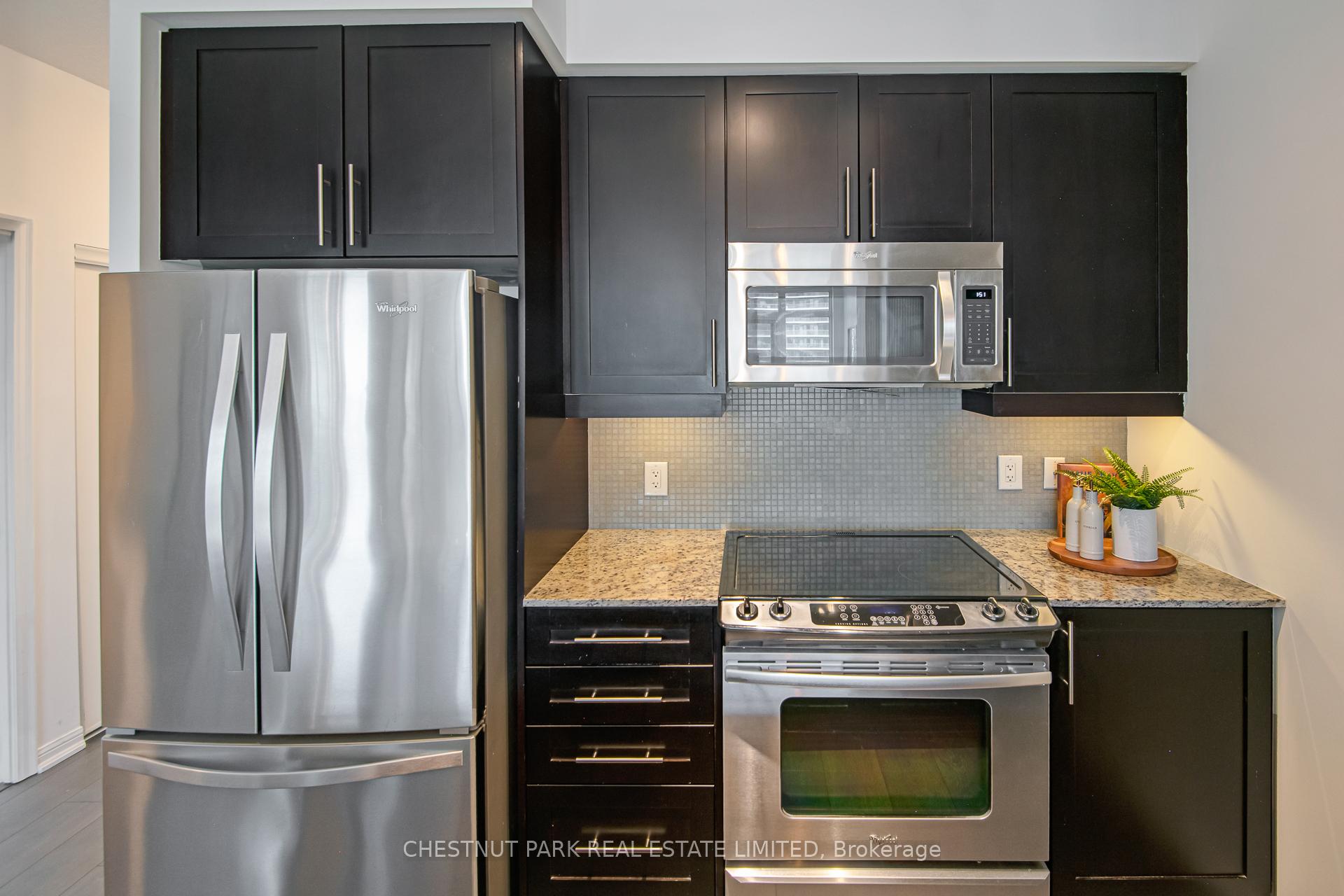 2 Bedrooms Condo at 35 Bastion, Toronto For sale