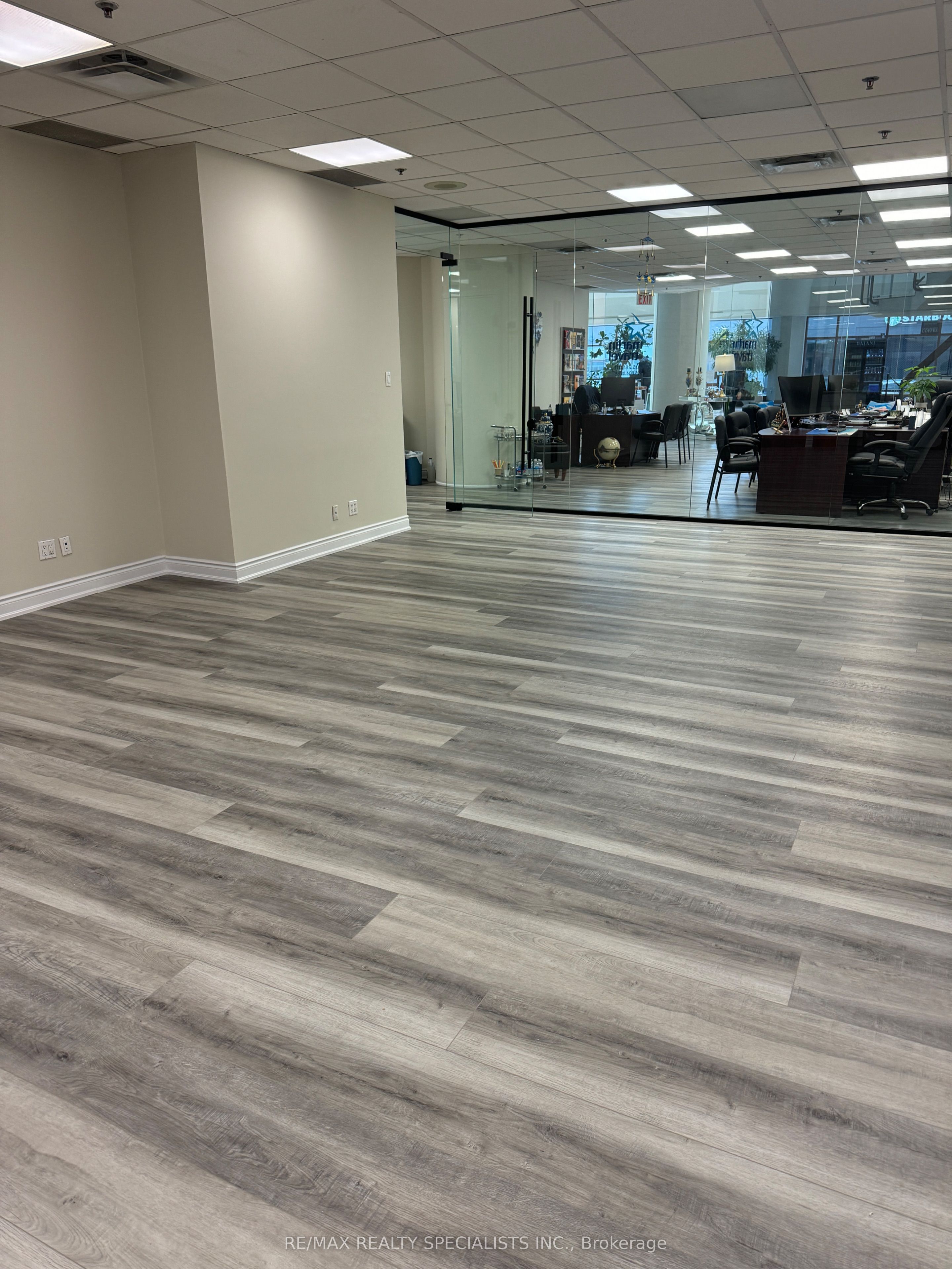 50 Burnhamthorpe Road W, #106 A