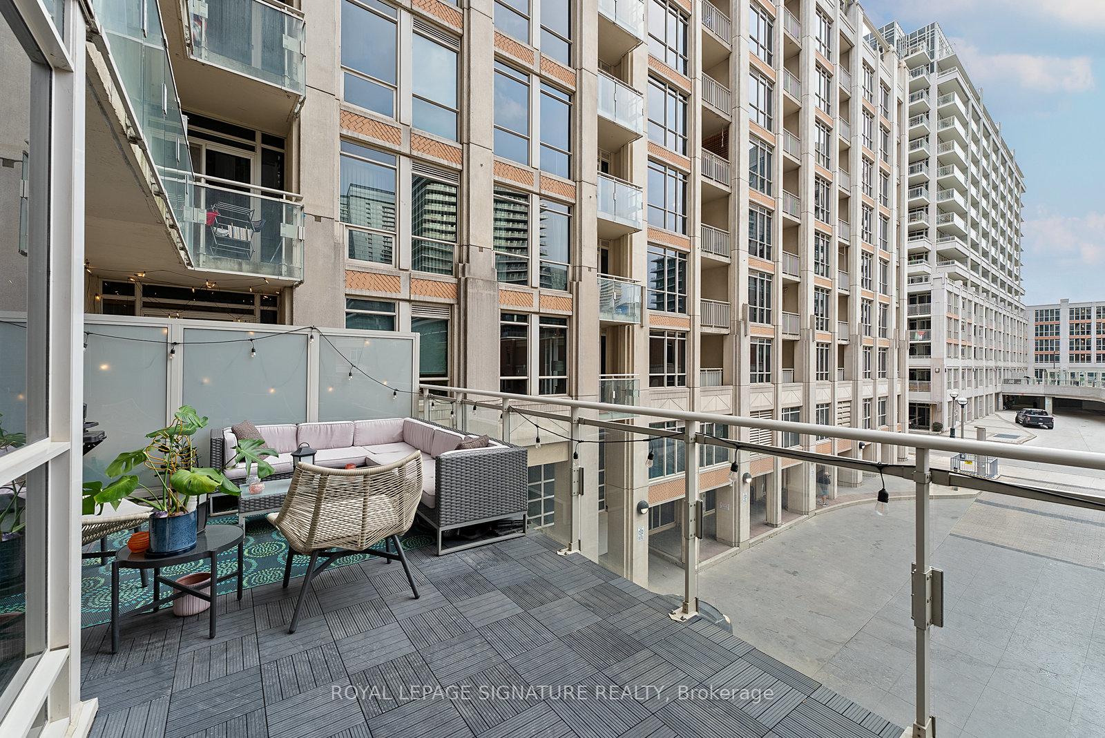 1 Bedroom Condo at 628 Fleet, Toronto For sale
