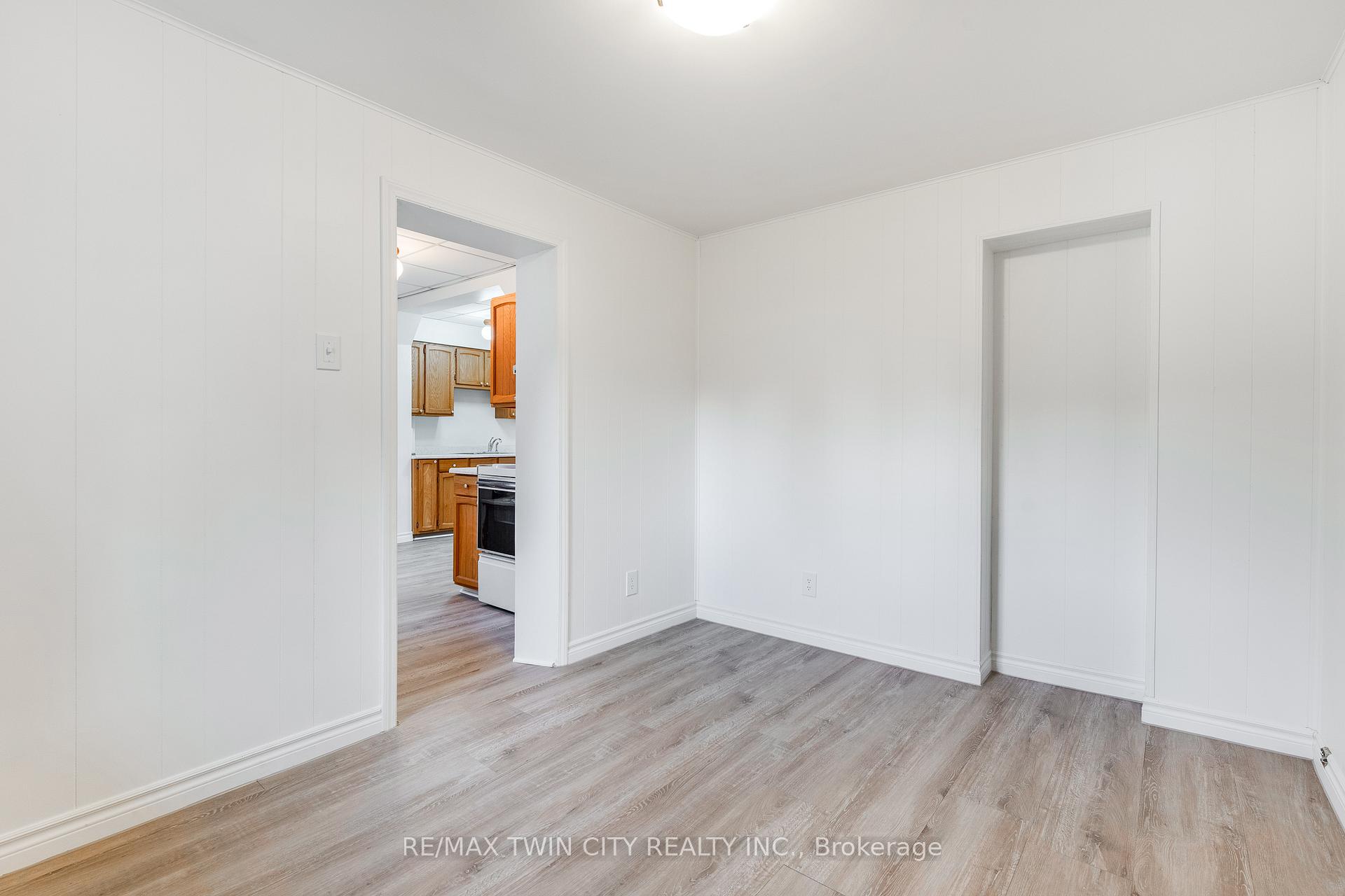 4 Bedrooms Other at 45 East Bend, Hamilton For sale