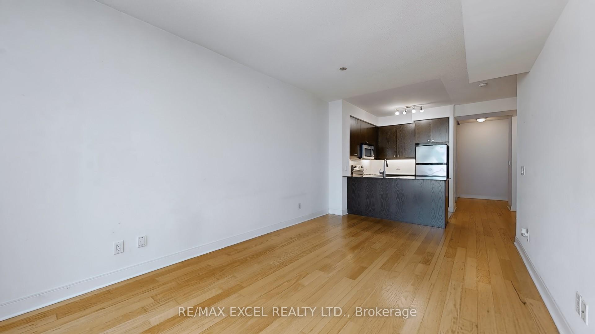 2 Bedrooms Condo at 1 Scott, Toronto For sale