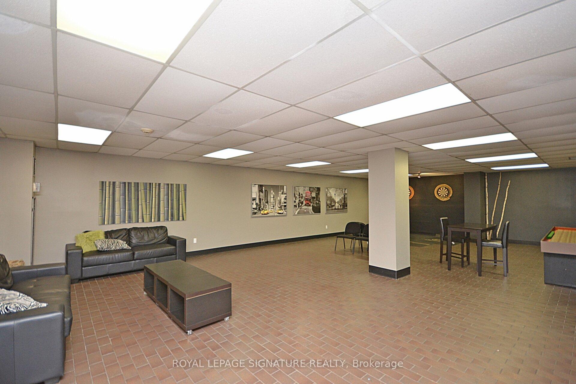 4 Bedrooms Condo at 1300 Mississauga Valley,  Mississauga For sale