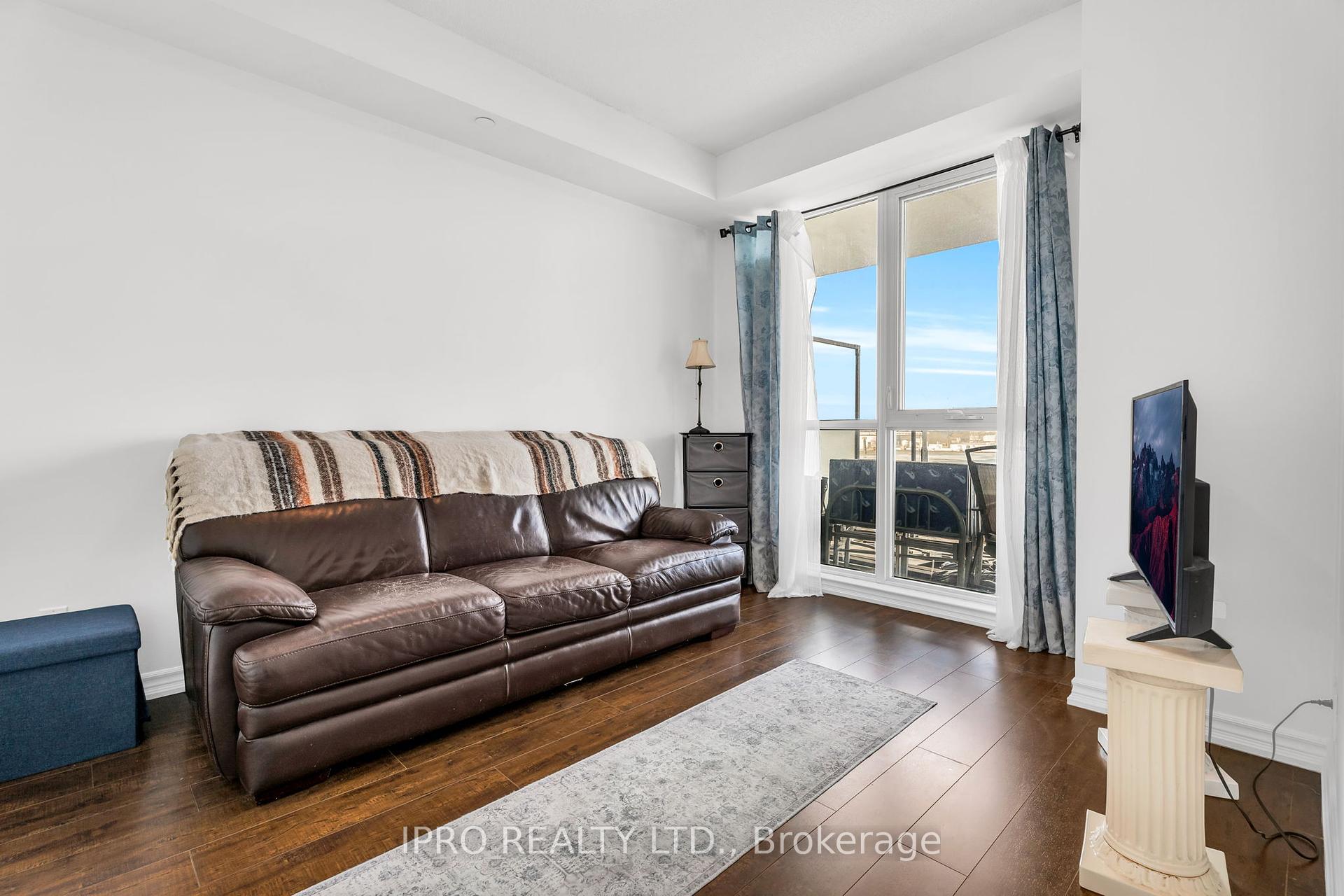 1 Bedroom Condo at 1328 Birchmount,  Toronto For sale