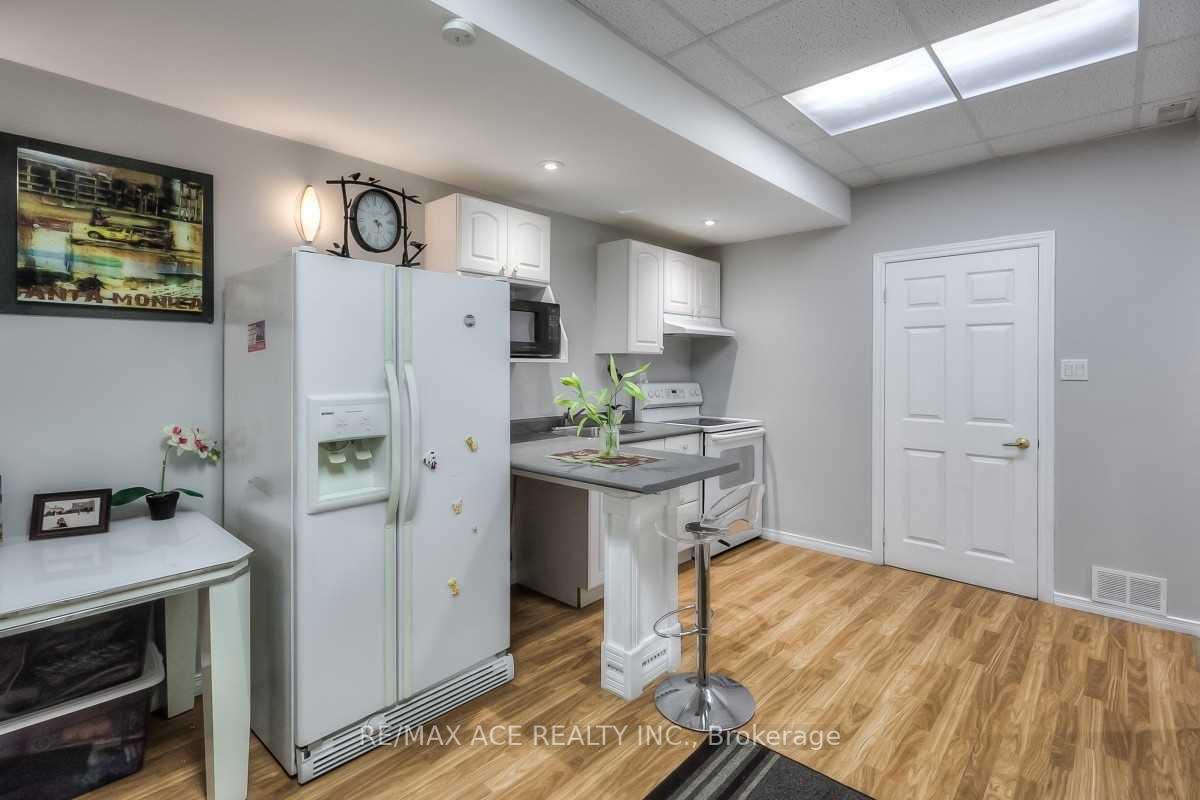 4 Bedrooms Condo at 2472 Eglinton, Toronto For sale