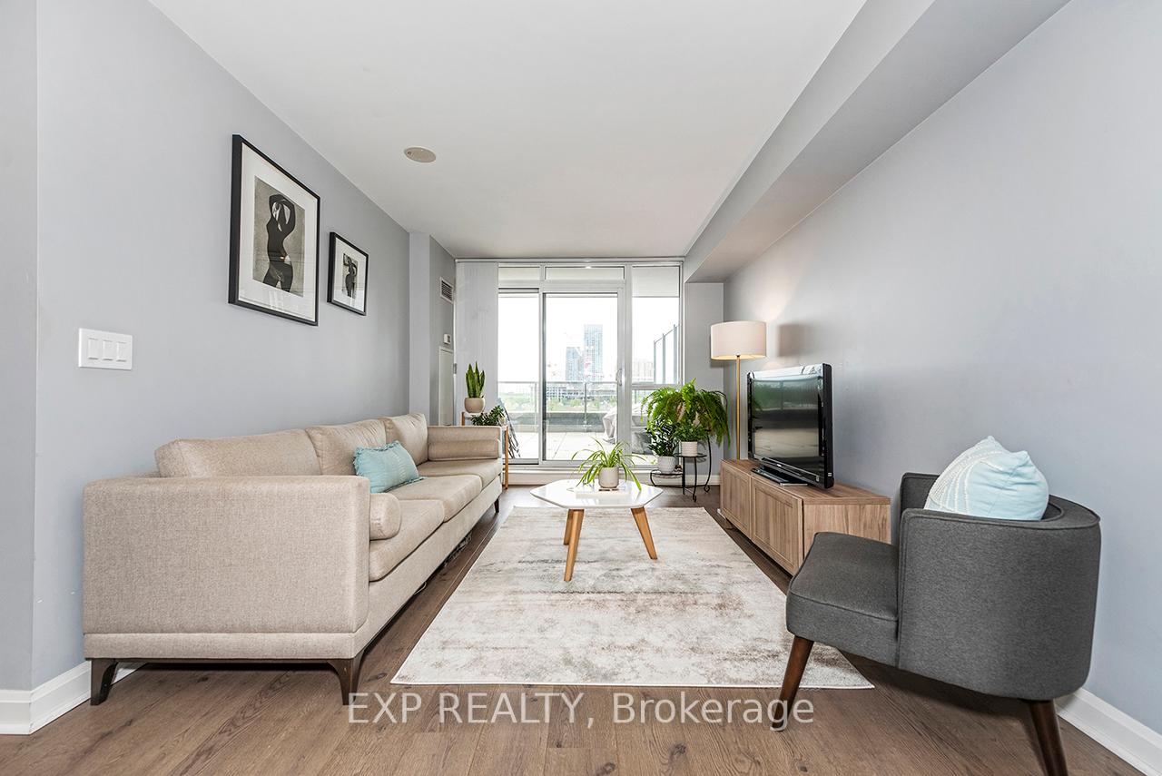 2 Bedrooms Condo at 1 Michael Power, Toronto For sale