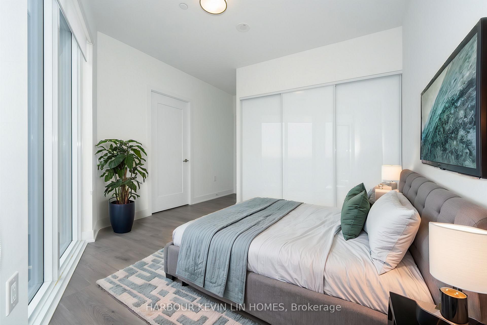 2 Bedrooms Condo at 575 Bloor, Toronto For sale