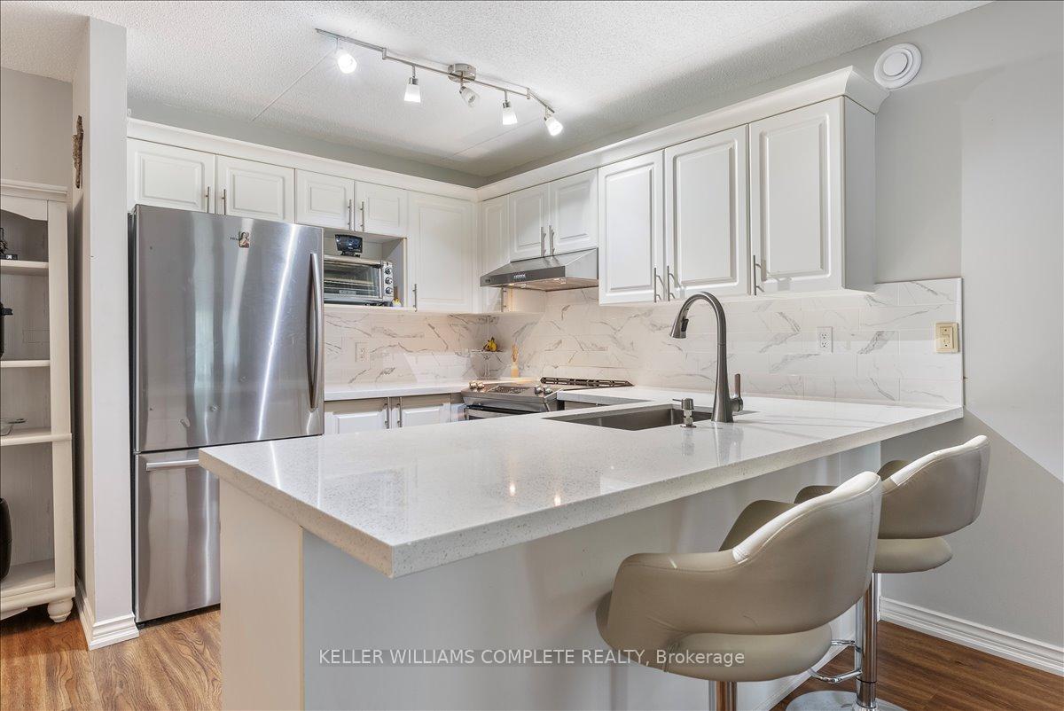 2 Bedrooms Condo at 2010 CLEAVER,  Burlington For sale