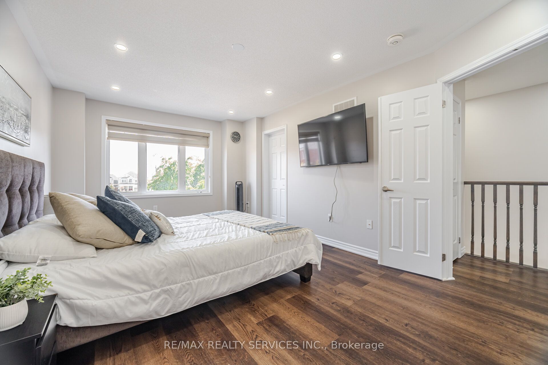 27 Phyllis Drive