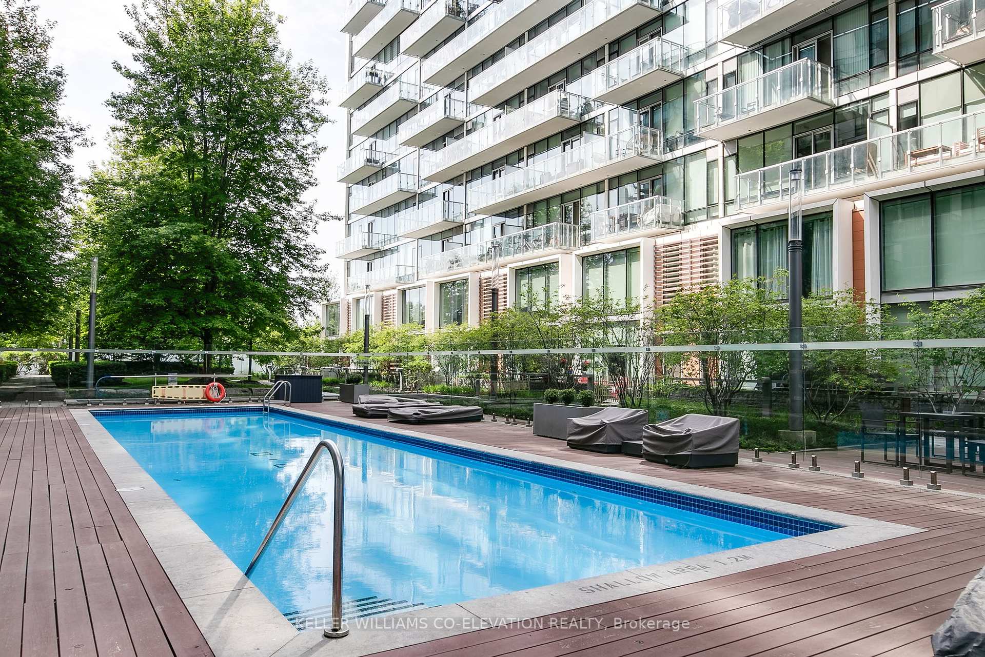 2 Bedrooms Condo at 39 Queens, Toronto For sale