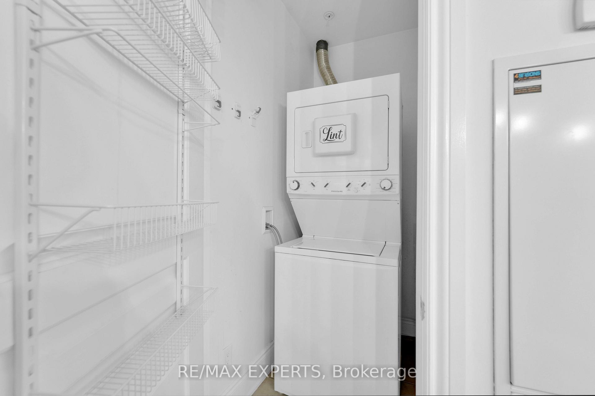 1 Bedroom Condo at 9255 JANE,  Vaughan For sale