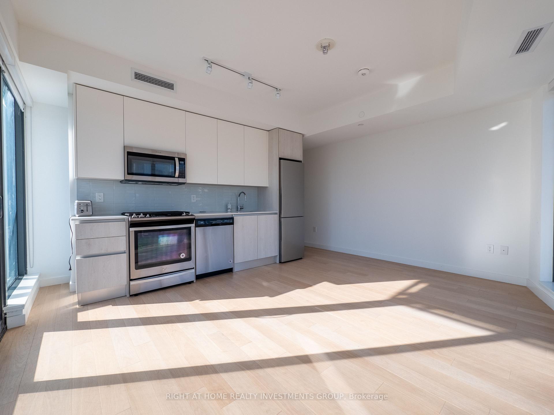 3 Bedrooms Condo at 2A Church, Toronto For sale