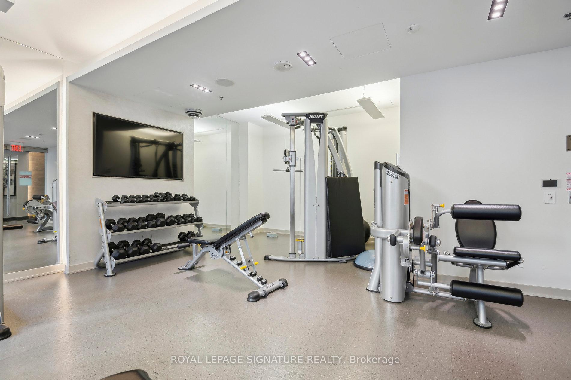 2 Bedrooms Condo at 88 Scott, Toronto For sale