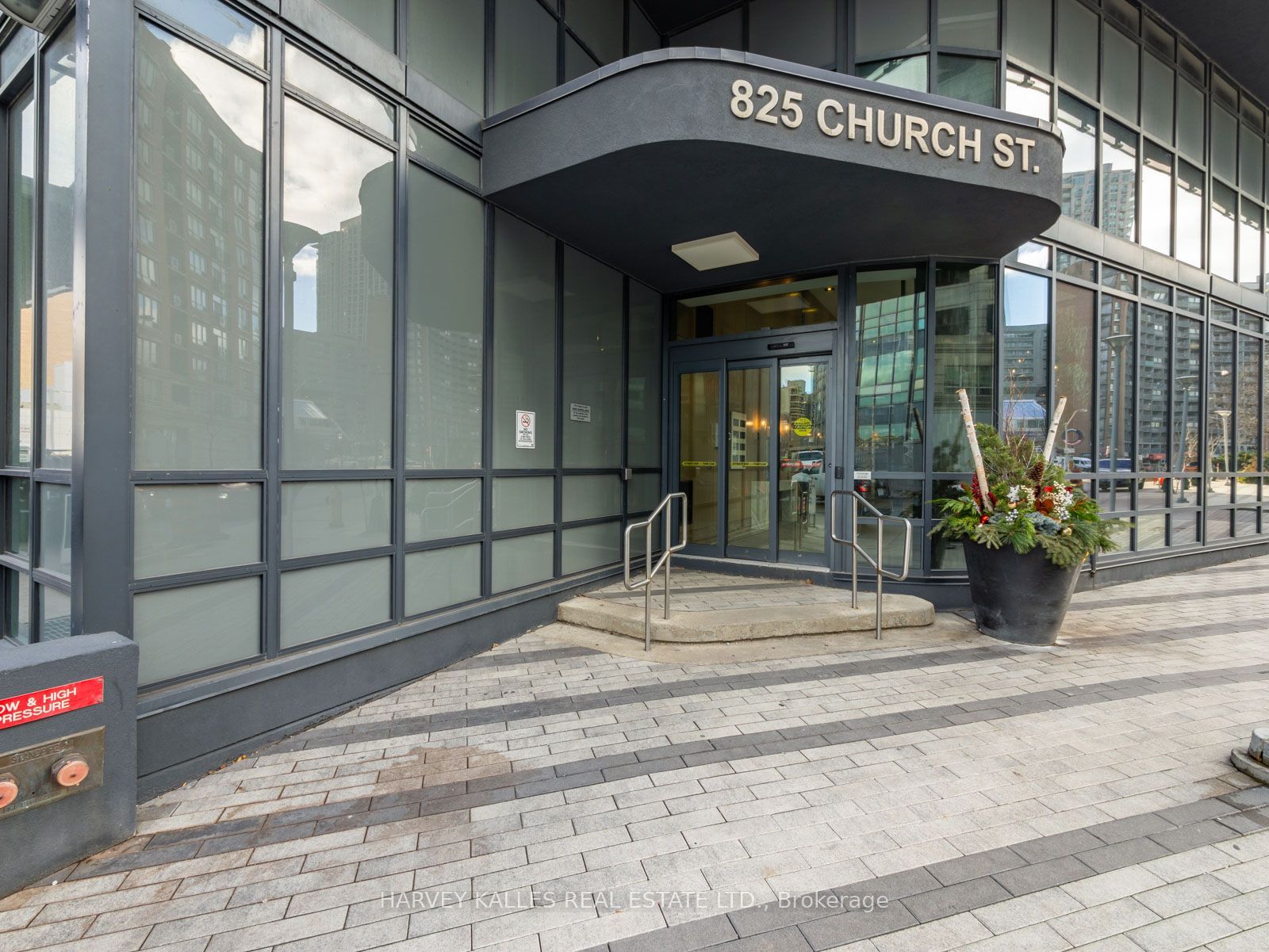 825 Church Street S PH205
