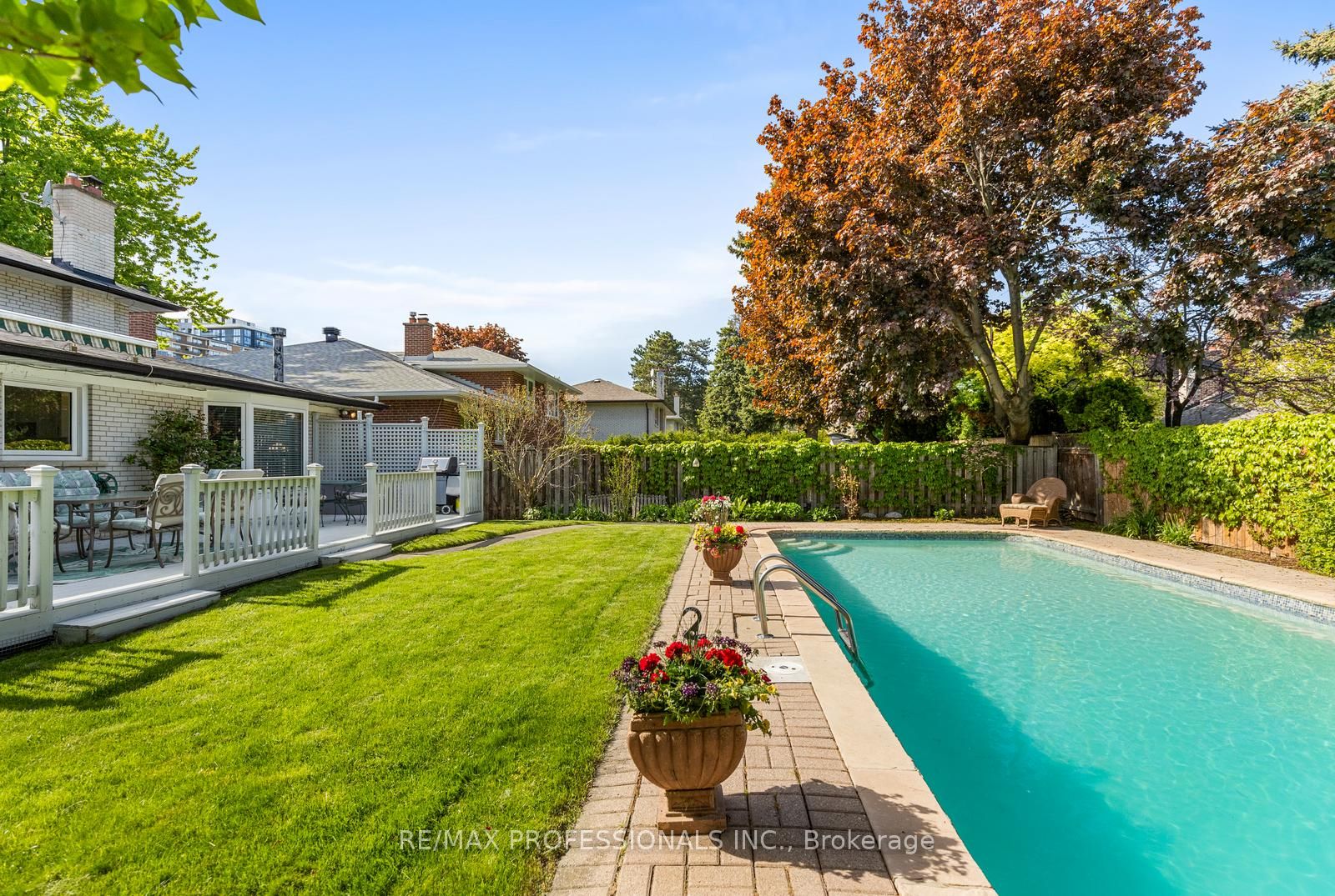 15 Warrender Avenue