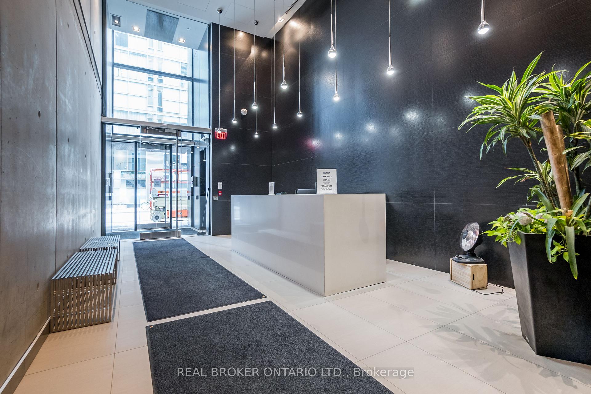 1 Bedroom Condo at 11 Charlotte,  Toronto For sale