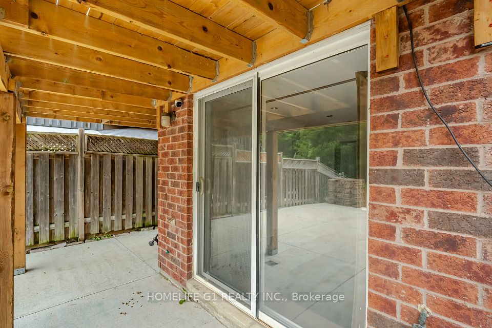 https://trreb-image.ampre.ca/enzSurRGYxdwJNWIpWXEpbDGZyPpVUhu_LFQVCnLmKQ/rs:fit:960:960/wm:.5:so:0:50:.4/wmsh:10/wmt:PHNwYW4gZm9yZWdyb3VuZD0nd2hpdGUnIGZvbnQ9JzY4Jz5IT01FTElGRSBHMSBSRUFMVFkgSU5DLiwgQnJva2VyYWdlPC9zcGFuPg/L3RycmViL2xpc3RpbmdzLzQwLzU4LzIxLzE3L3AvMzczMjAxMGQtNTE0Yy00NDU3LTkyYjYtY2MwOGM4M2RmY2EzLmpwZw.jpg
