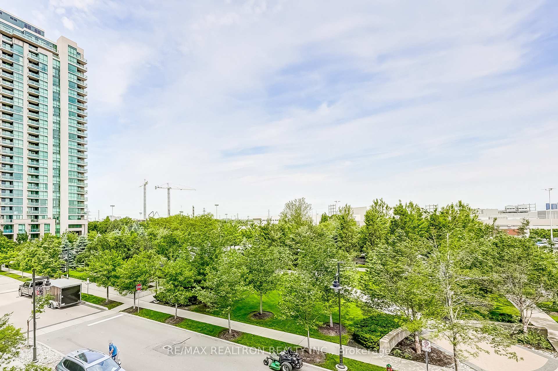 2 Bedrooms Condo at 215 Sherway Gardens, Toronto For sale