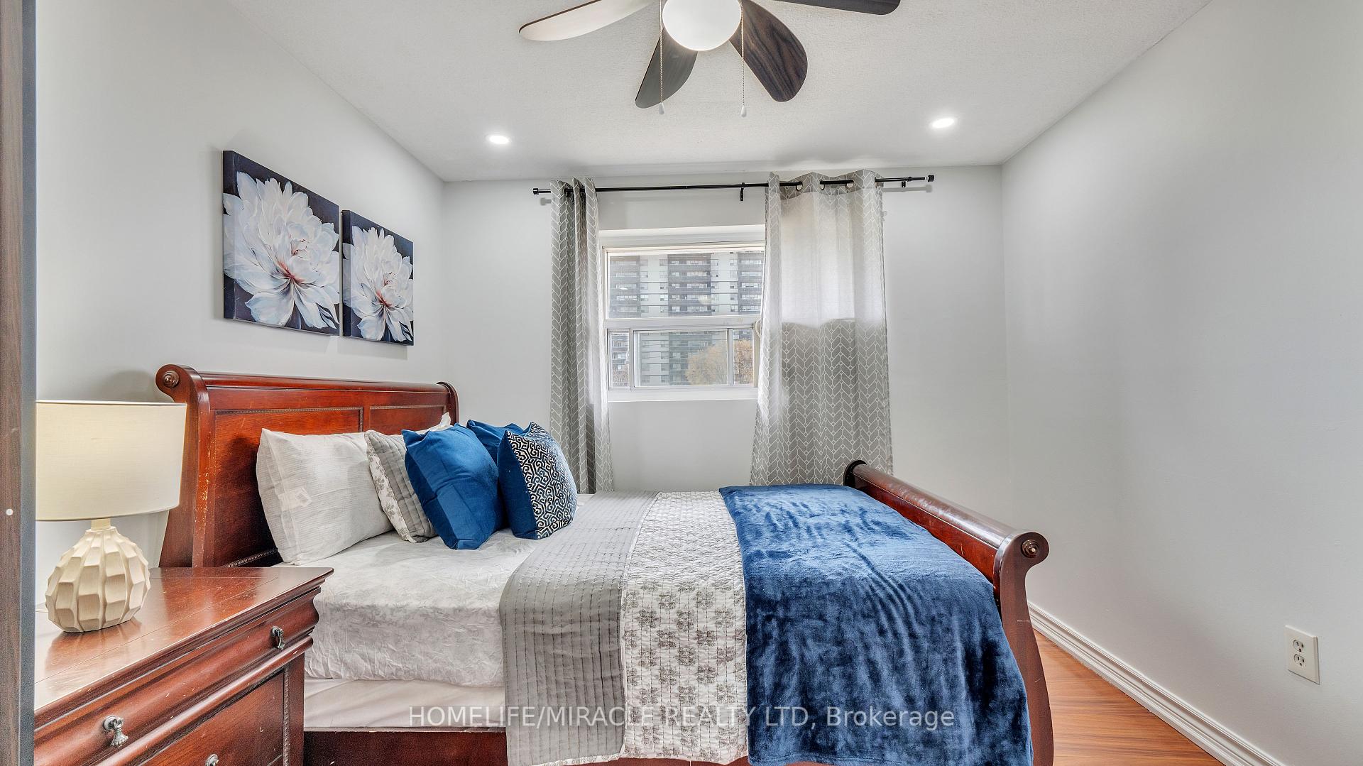 3 Bedrooms Condo at 91 Muir, Toronto For sale