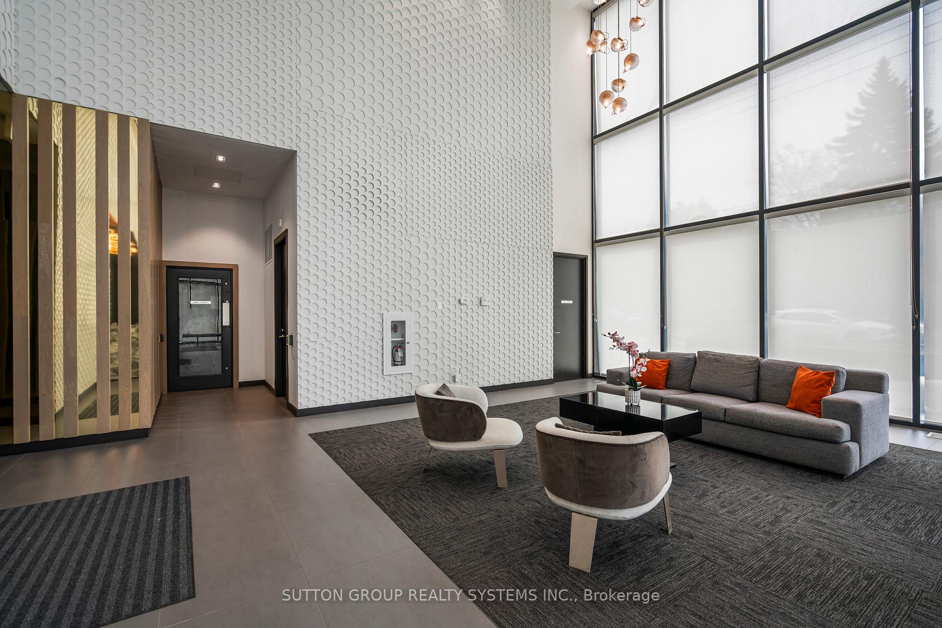 2 Bedrooms Condo at 11 Lillian, Toronto For sale