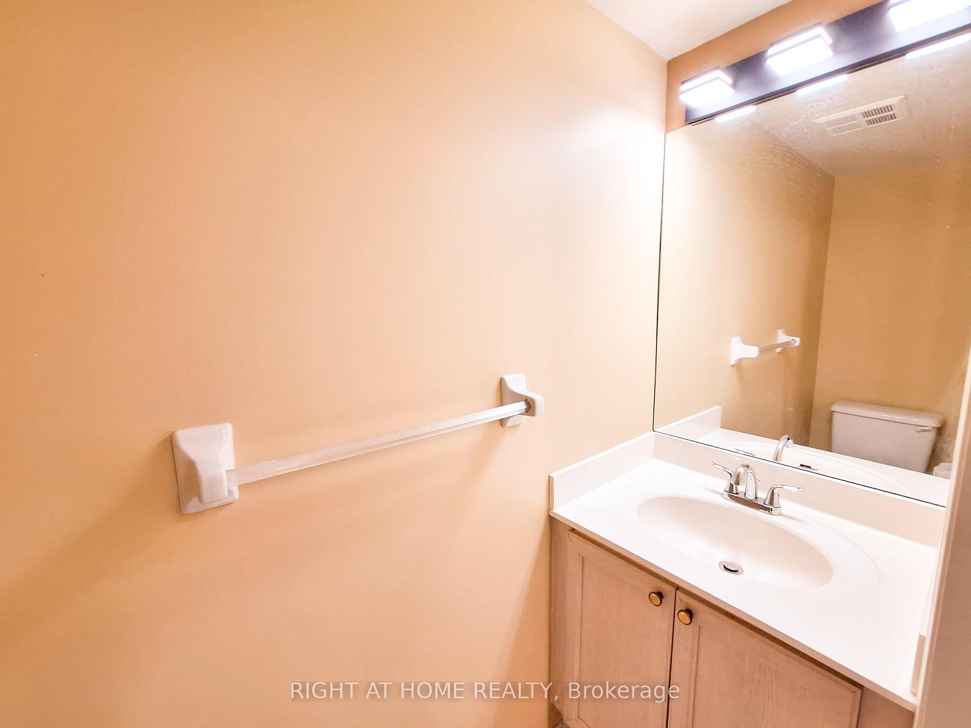 4 Bedrooms Condo at 821 Grandview, Toronto For sale