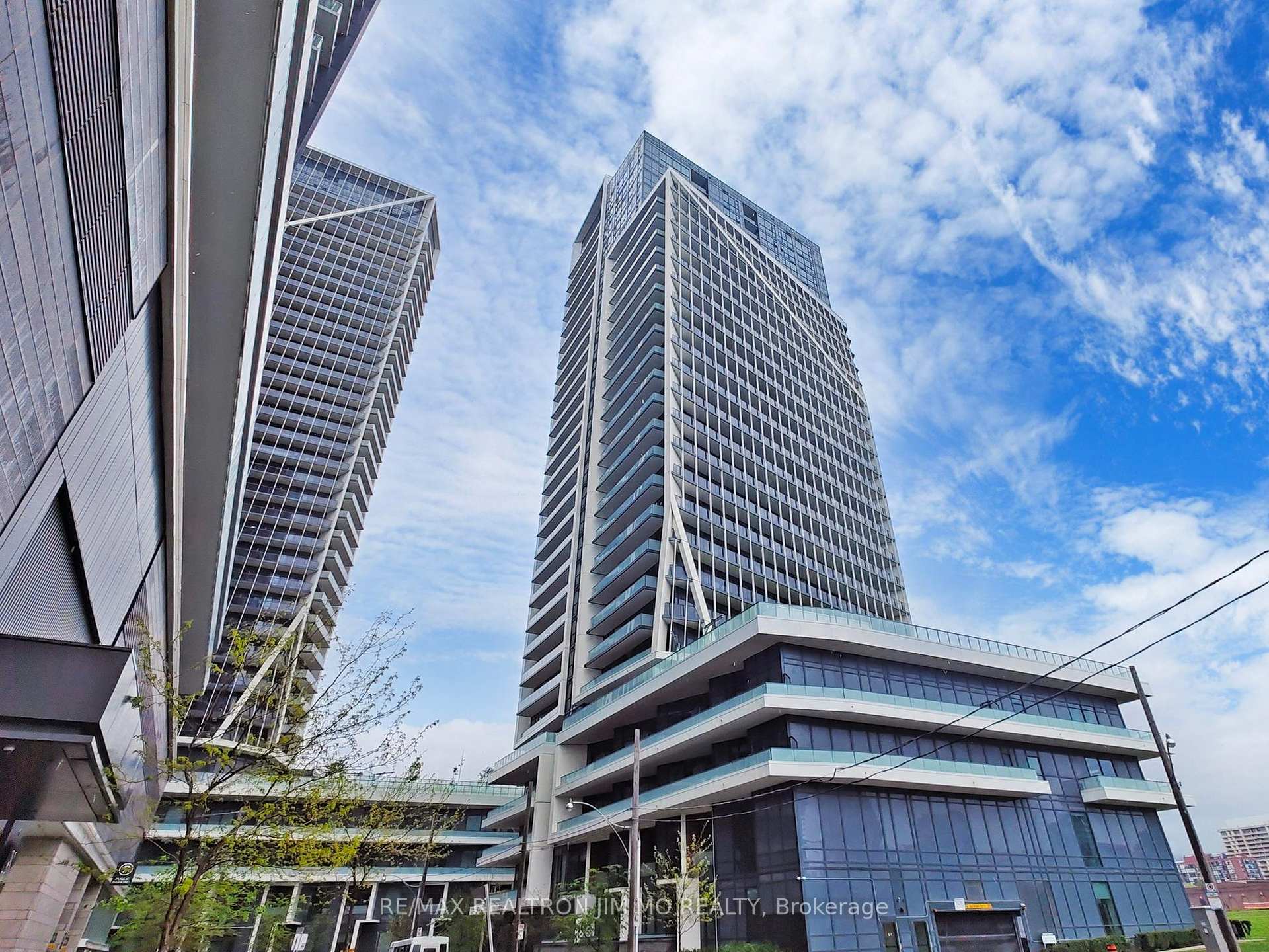 1 Bedroom Condo at 30 Ordnance, Toronto For sale
