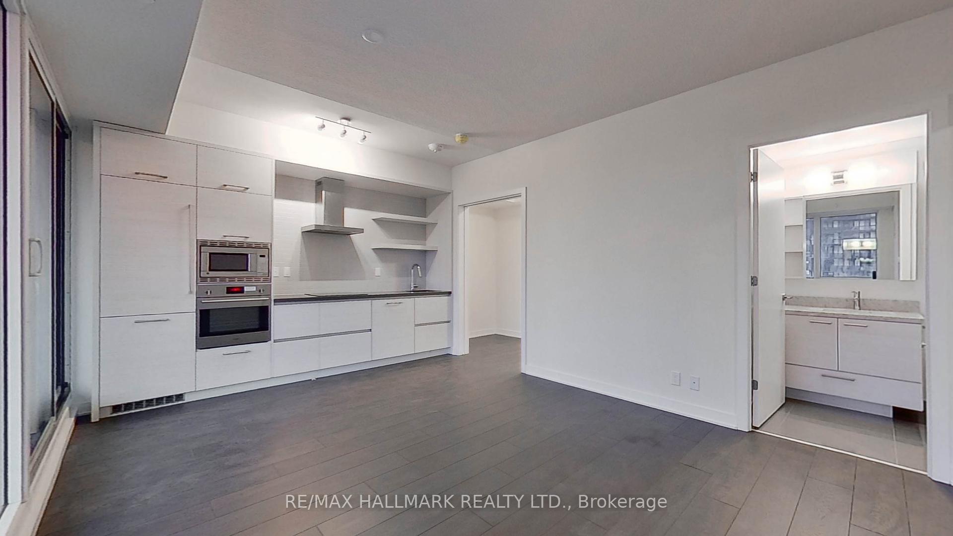2 Bedrooms Condo at 2221 Yonge,  Toronto For sale