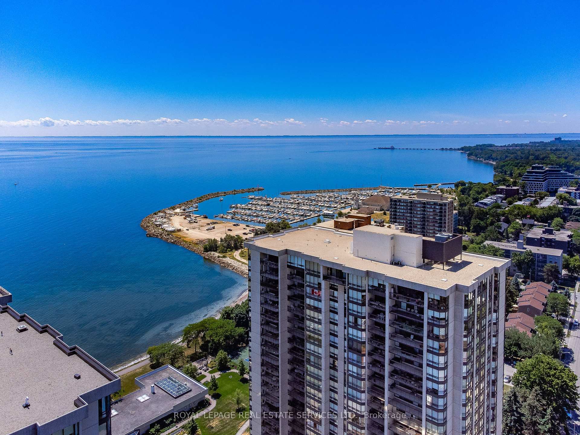 2 Bedrooms Condo at 2180 Marine,  Oakville For sale