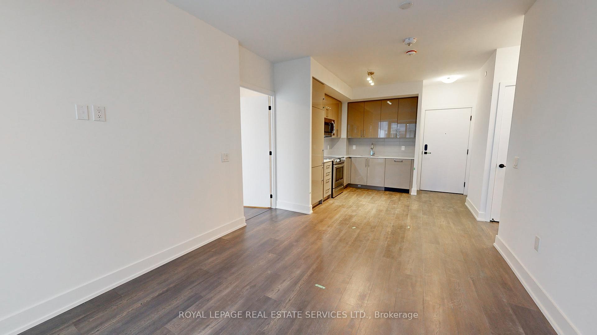 2 Bedrooms Condo at 2450 Old Bronte, Oakville For sale