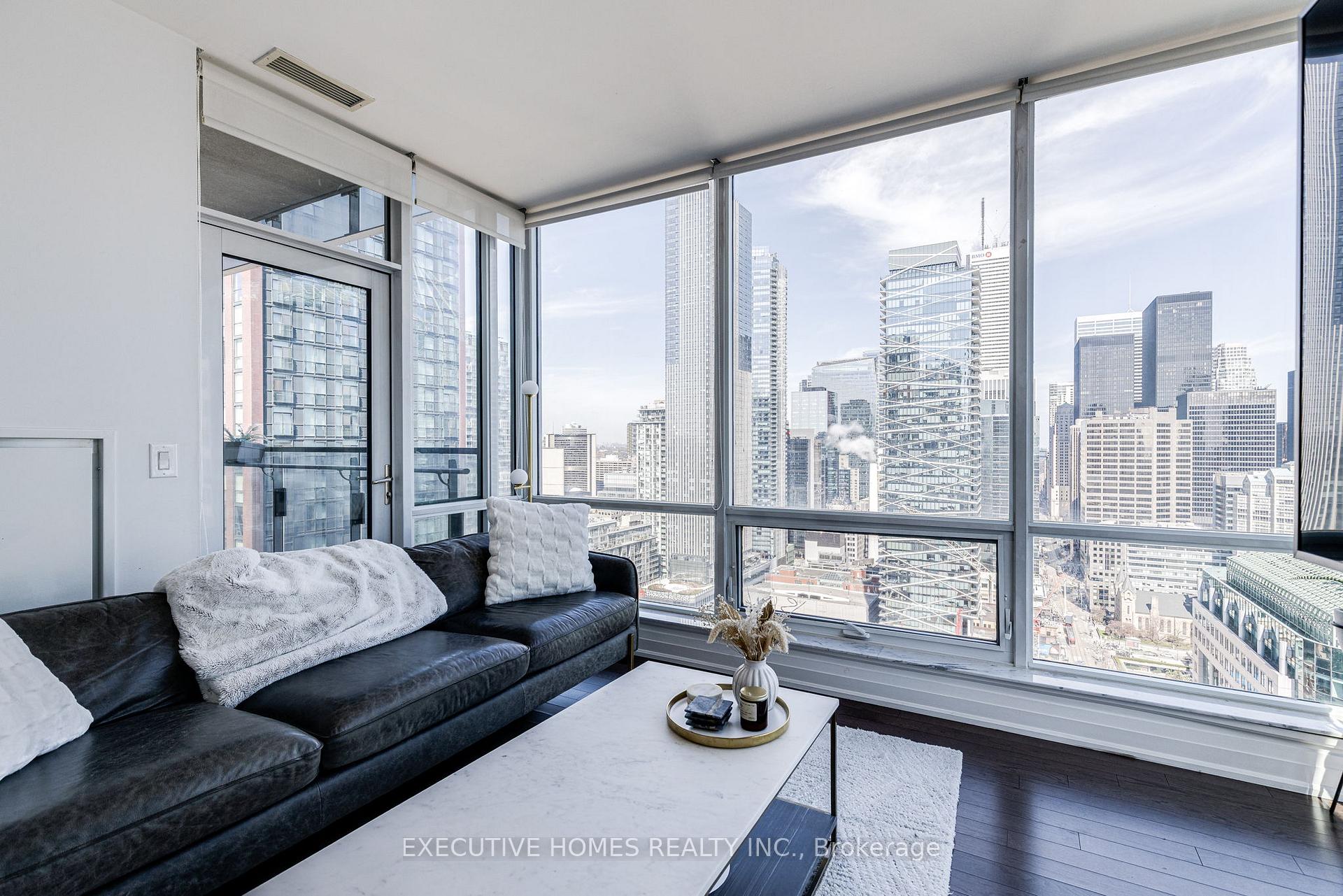 2 Bedrooms Condo at 80 John,  Toronto For sale