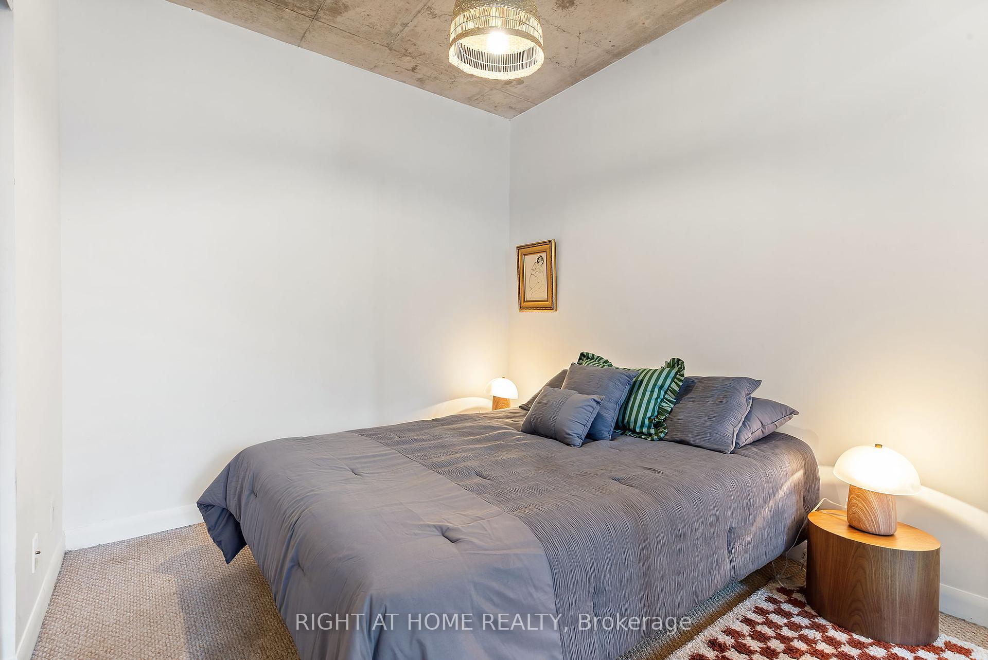 1 Bedroom Condo at 478 king, Toronto For sale