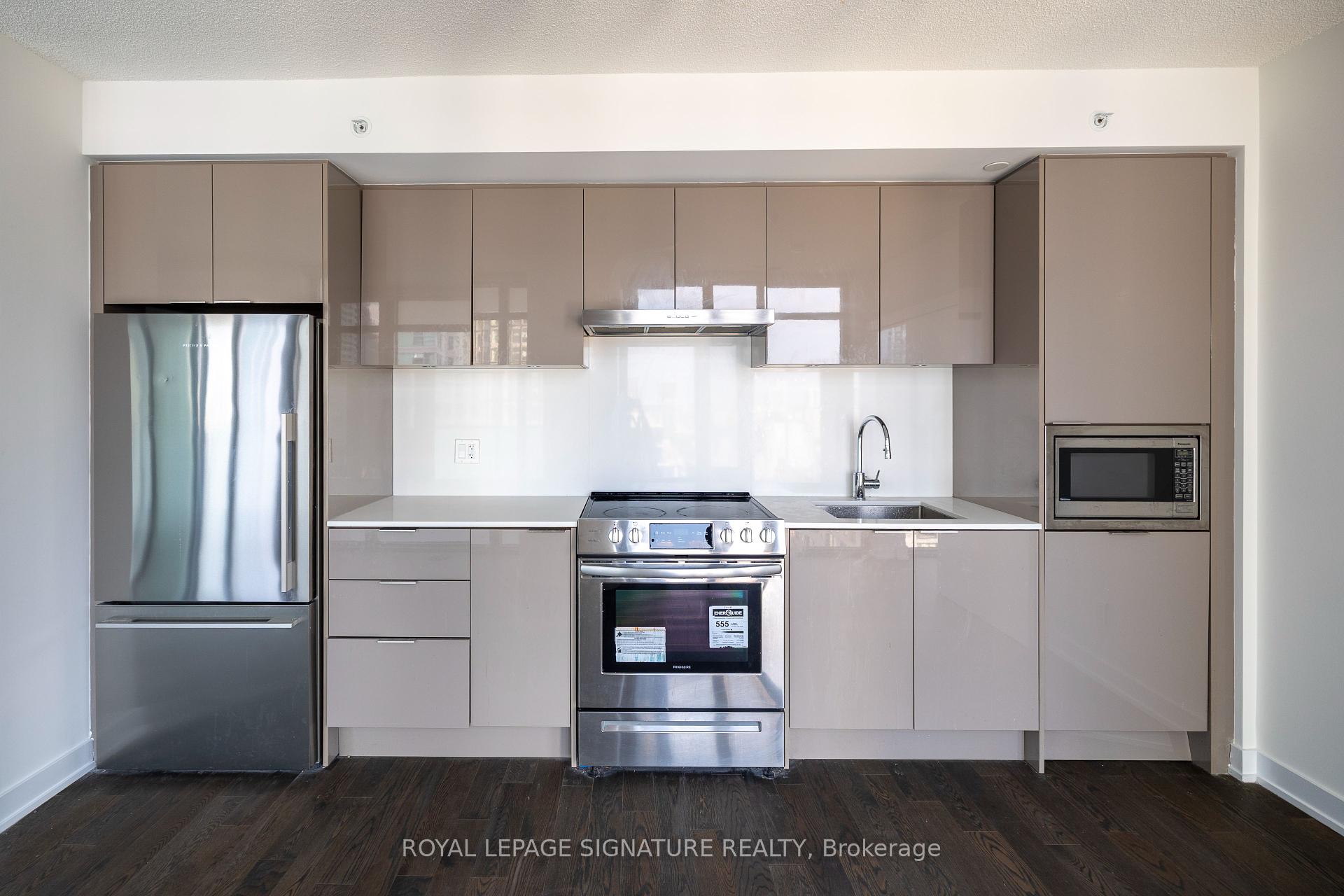 2 Bedrooms Condo at 25 Richmond, Toronto For sale