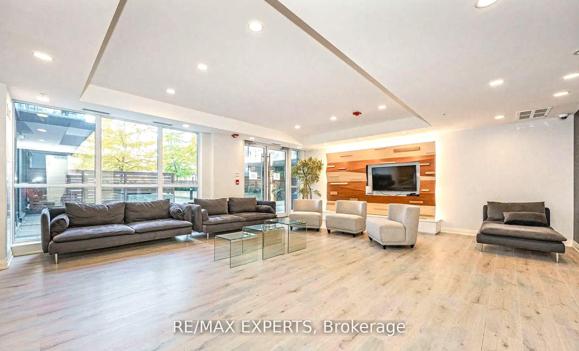 1 Bedroom Condo at 15 James Finlay, Toronto For sale