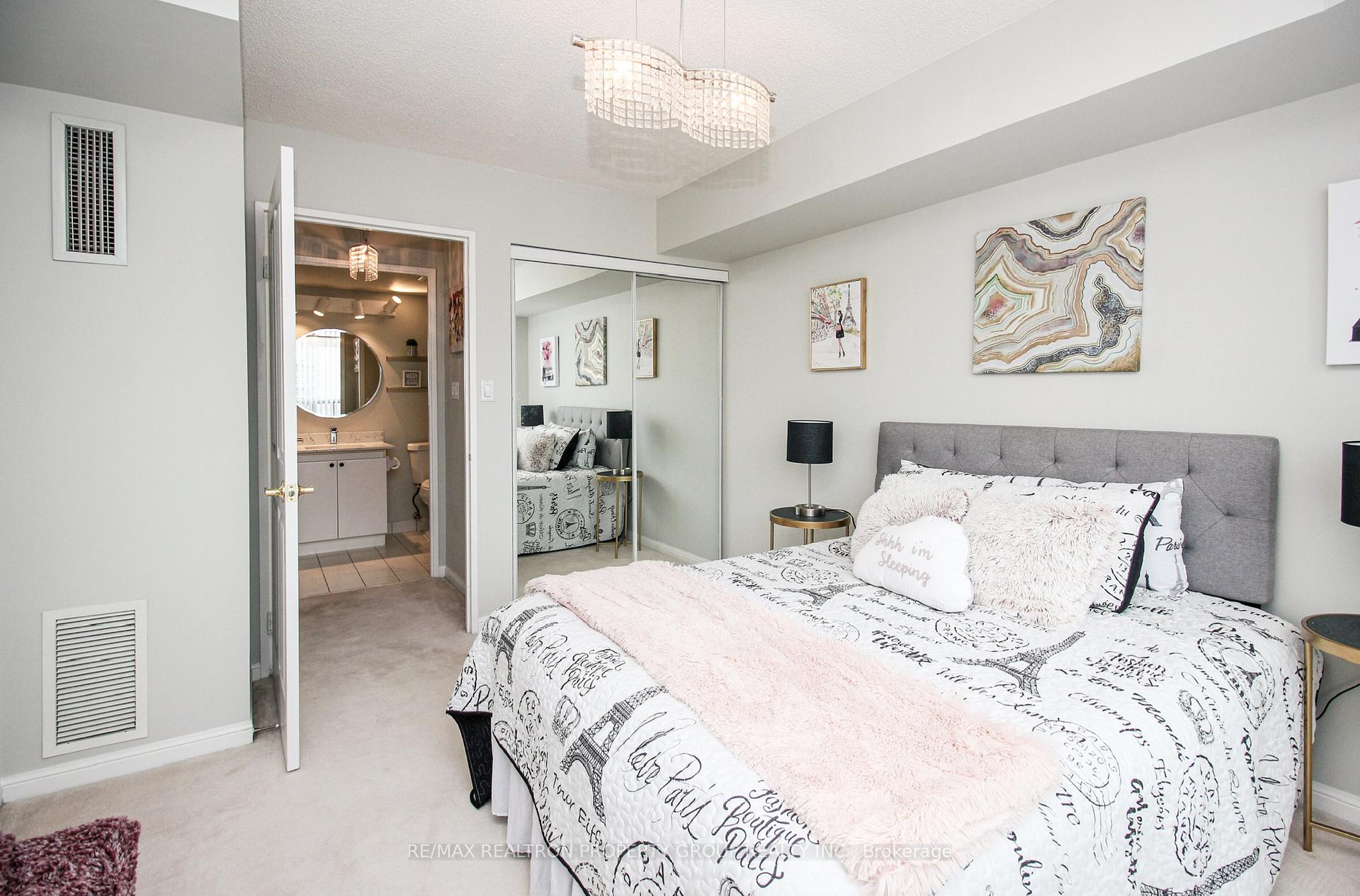 2 Bedrooms Condo at 88 Corporate, Toronto For sale