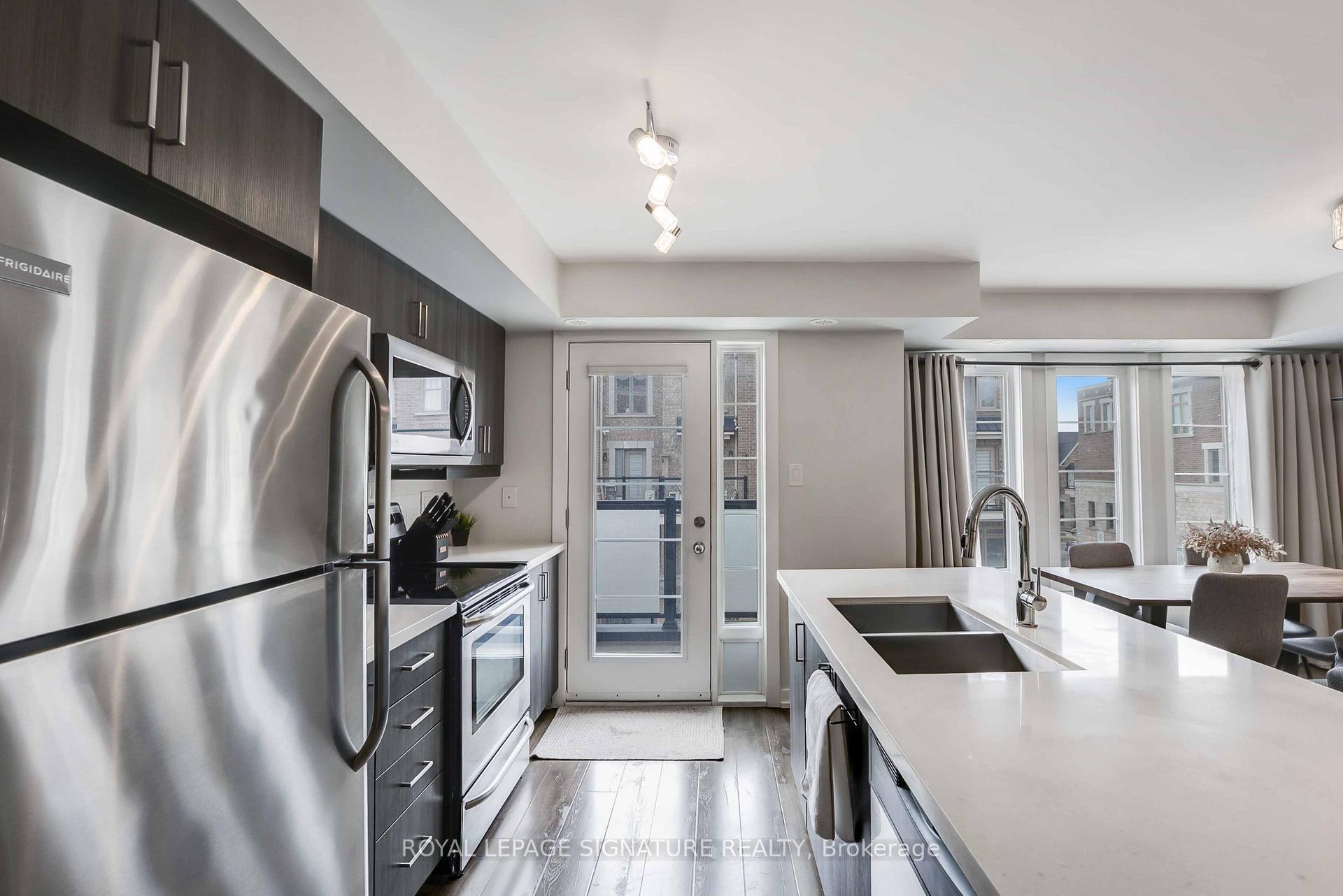 2 Bedrooms Condo at 2315 Sheppard,  Toronto For sale