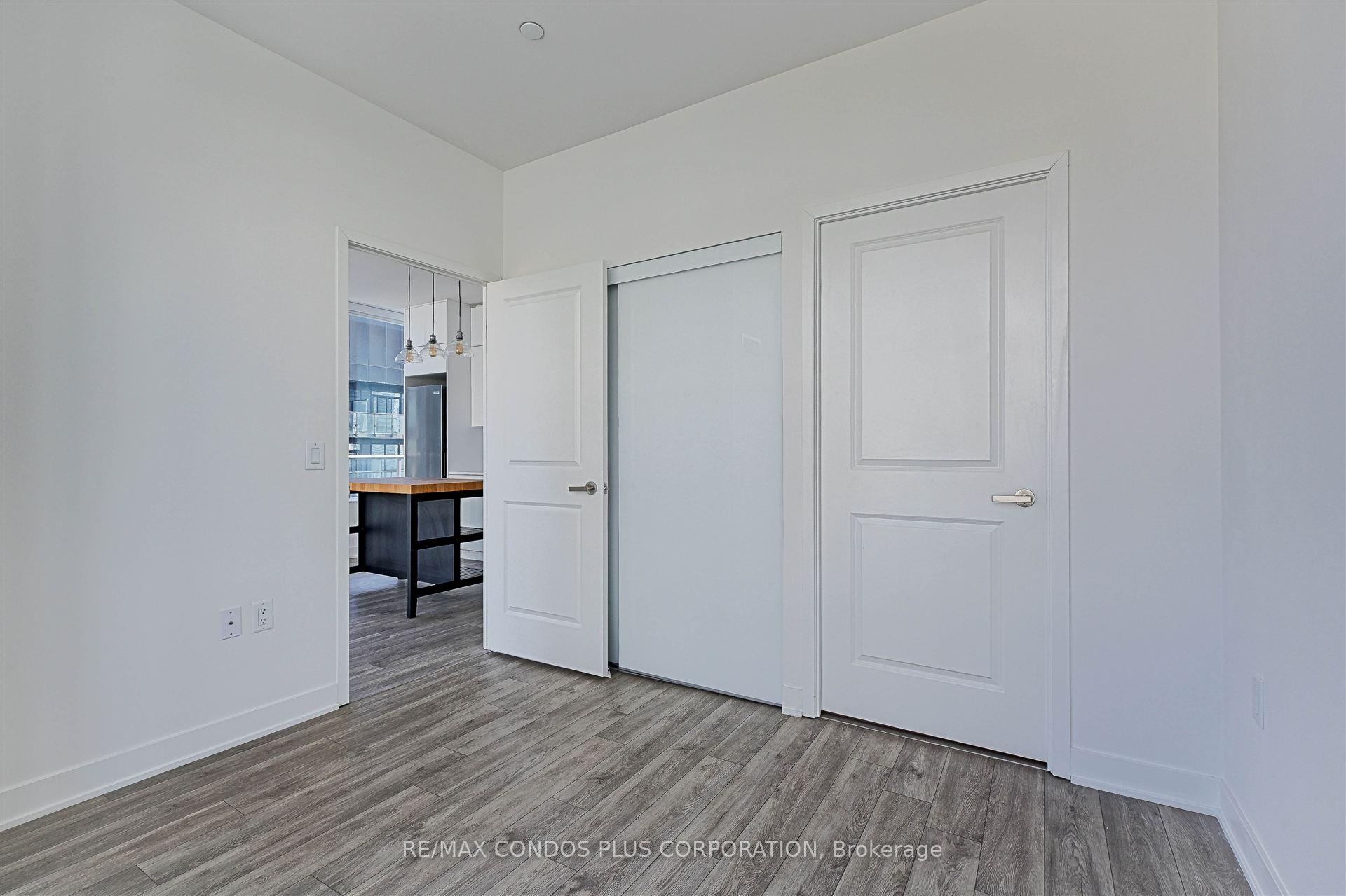 2 Bedrooms Condo at 195 Redpath, Toronto For sale