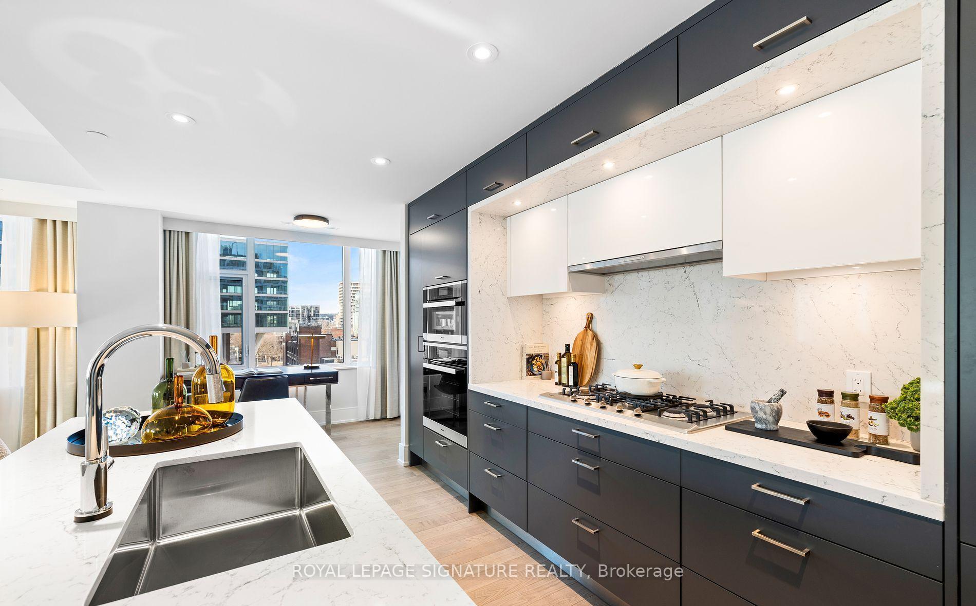 2 Bedrooms Condo at 455 Wellington, Toronto For sale