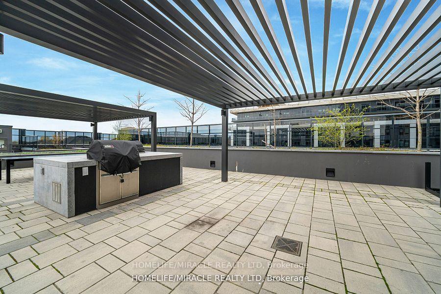 3 Bedrooms Condo at 8 Nahani, Mississauga For sale