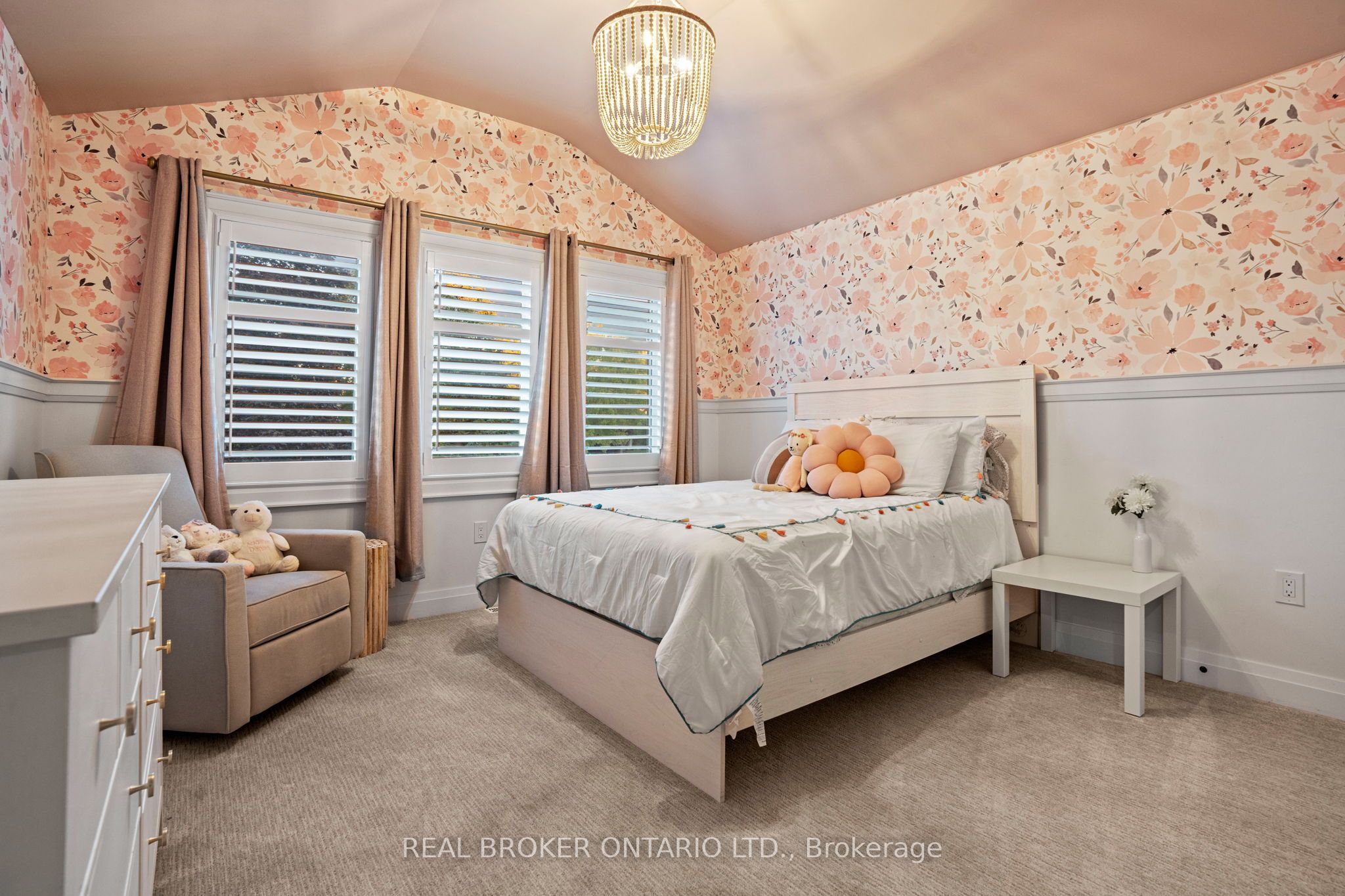 3 Oak Ridge Court