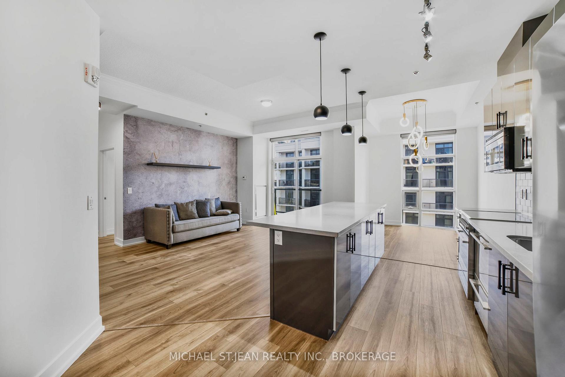 2 Bedrooms Condo at 90 Charlton,  Hamilton For sale