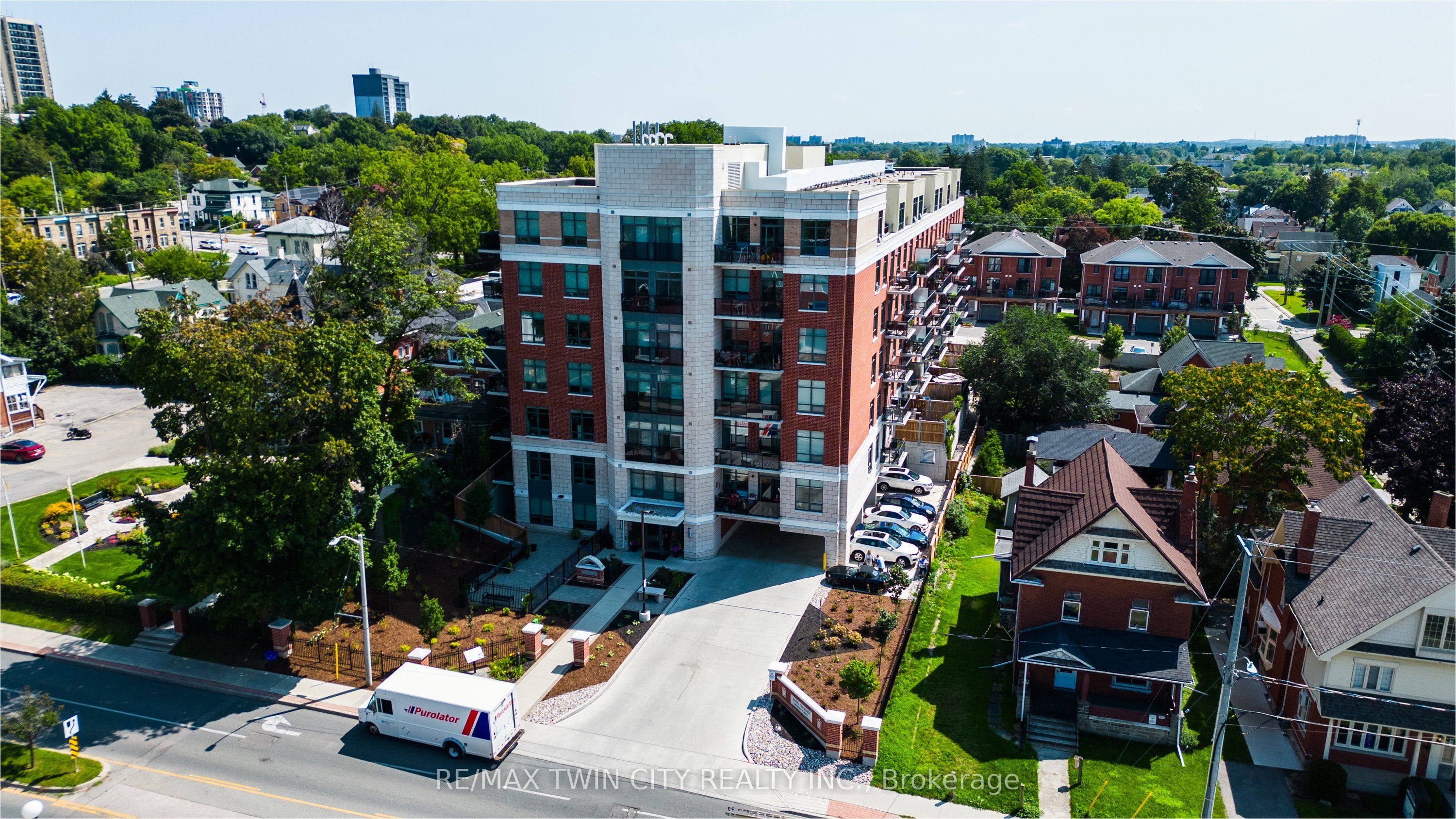 #201 - 399 Queen Street, Kitchener, ON N2G 0C4