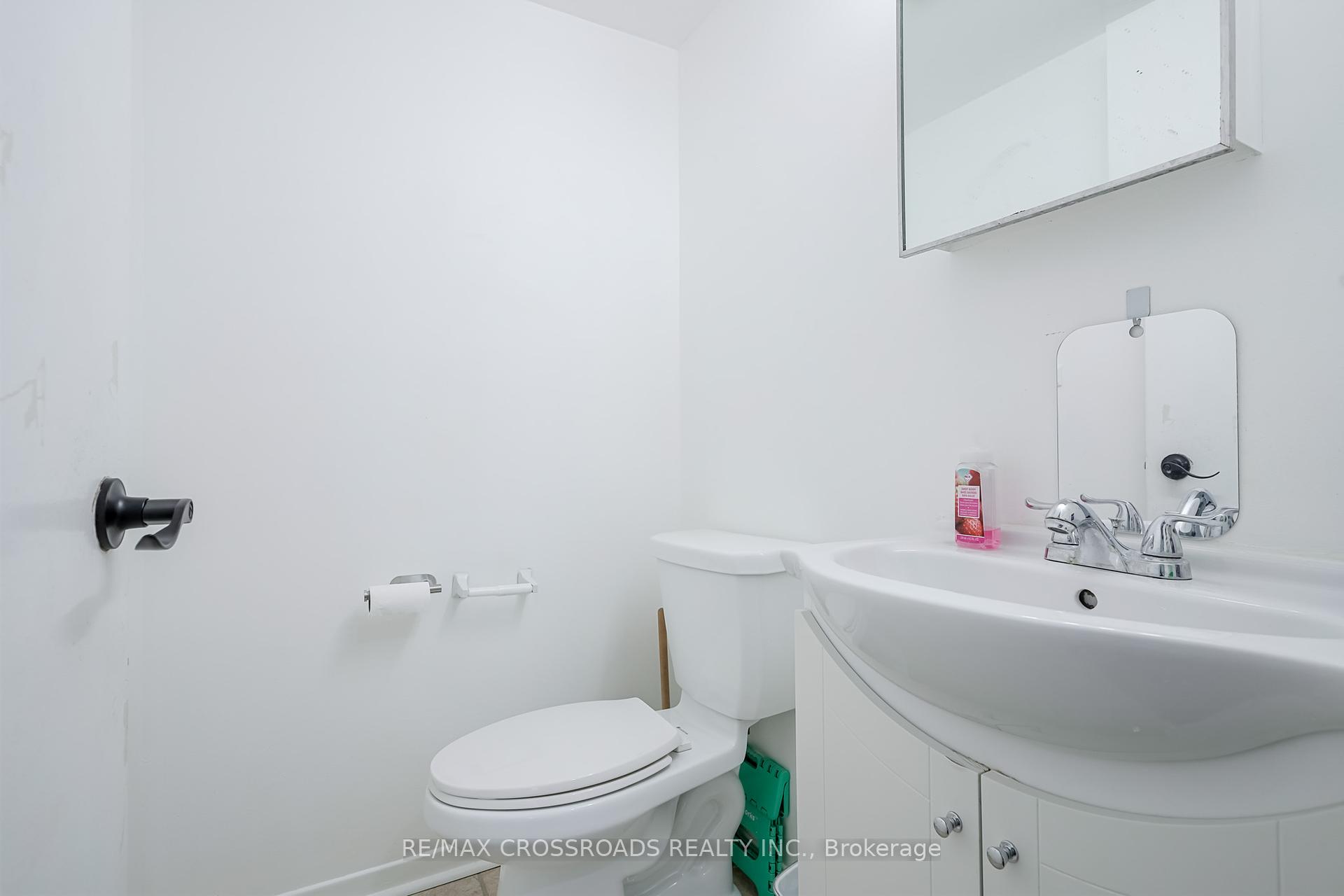 3 Bedrooms Condo at 15 Sewells, Toronto For sale